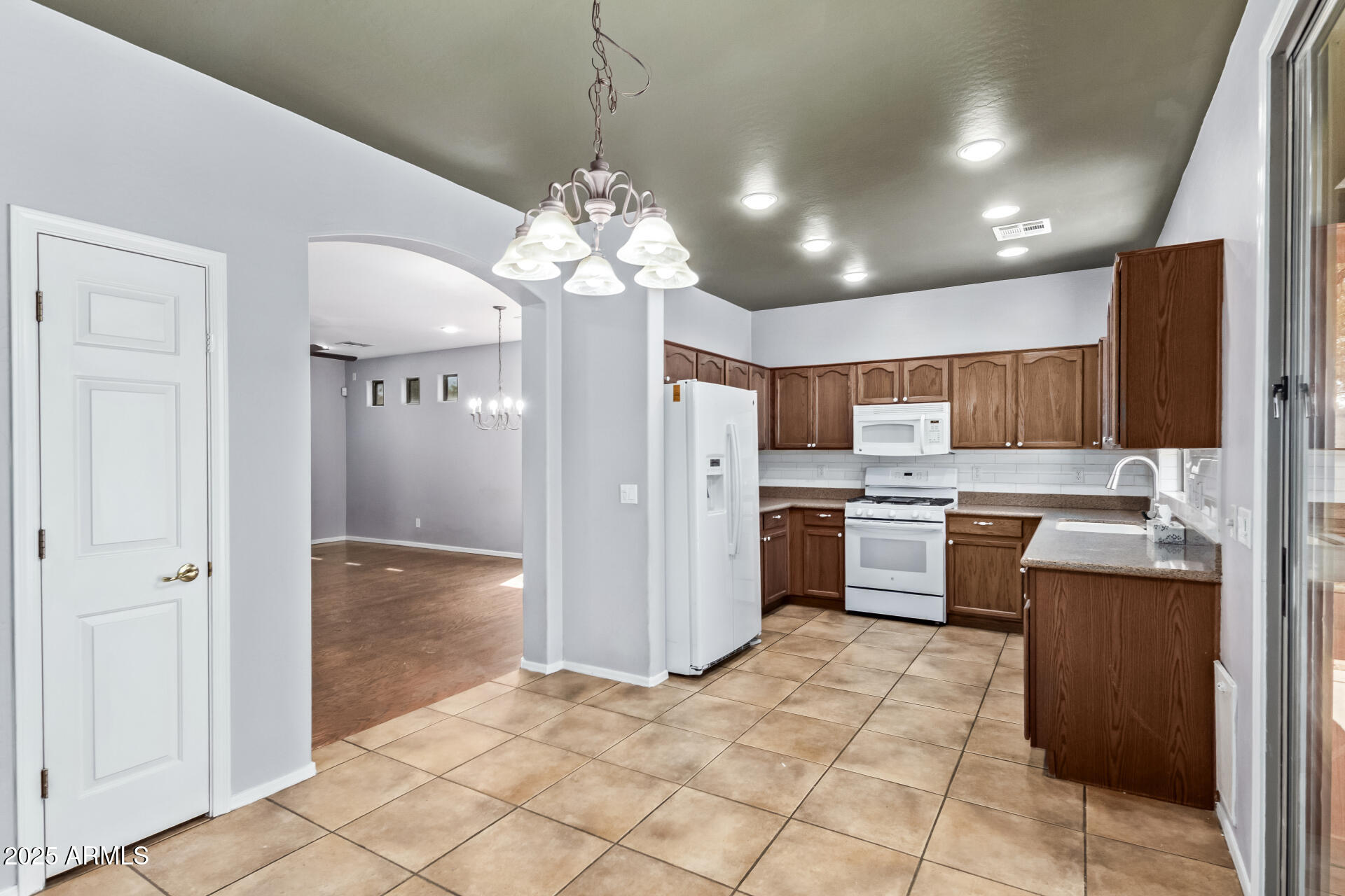 2642 W FLORENTINE Road