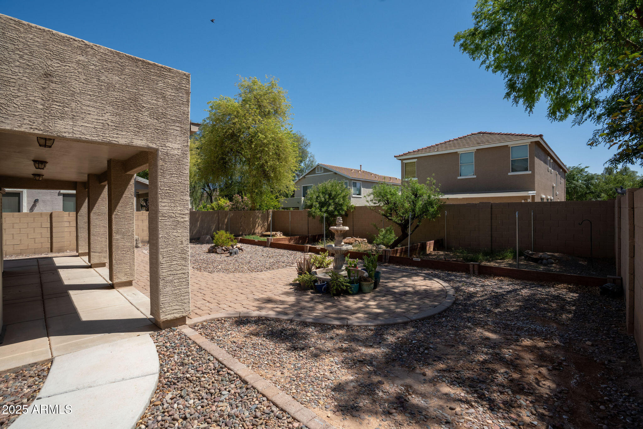 4349 E WINDSOR Court