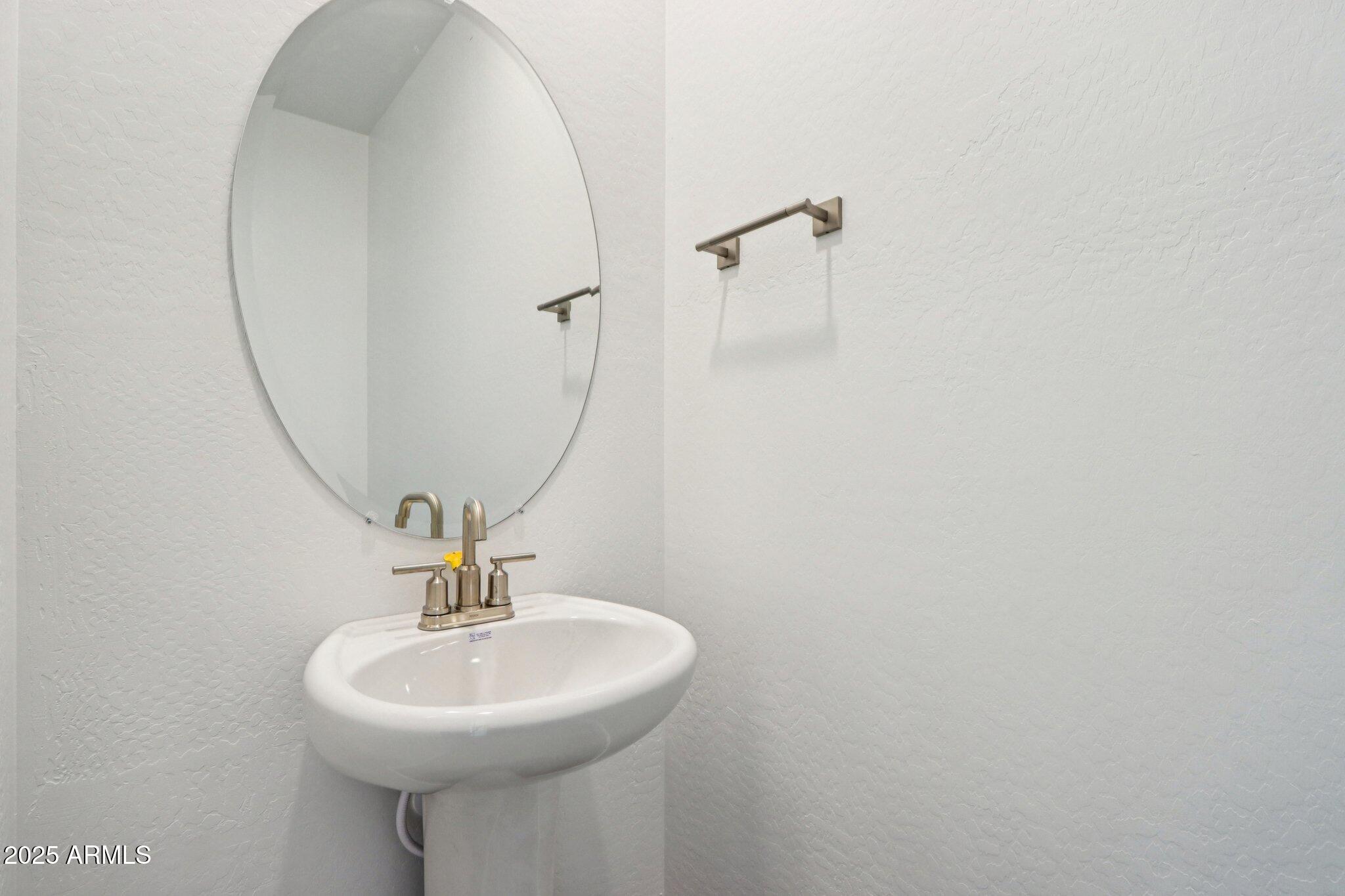 15735 W CAMDEN Avenue