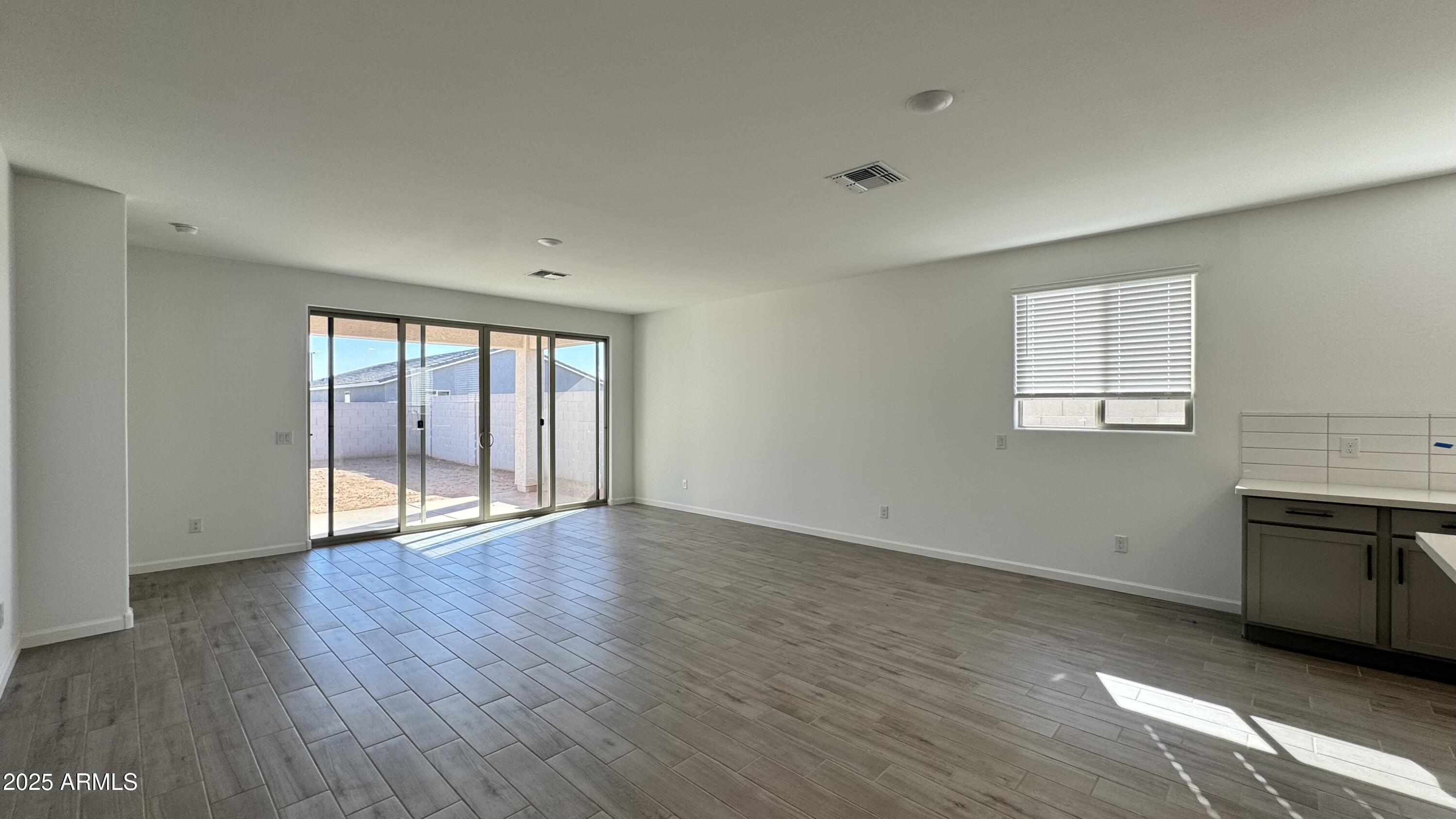 15751 W CAMDEN Avenue