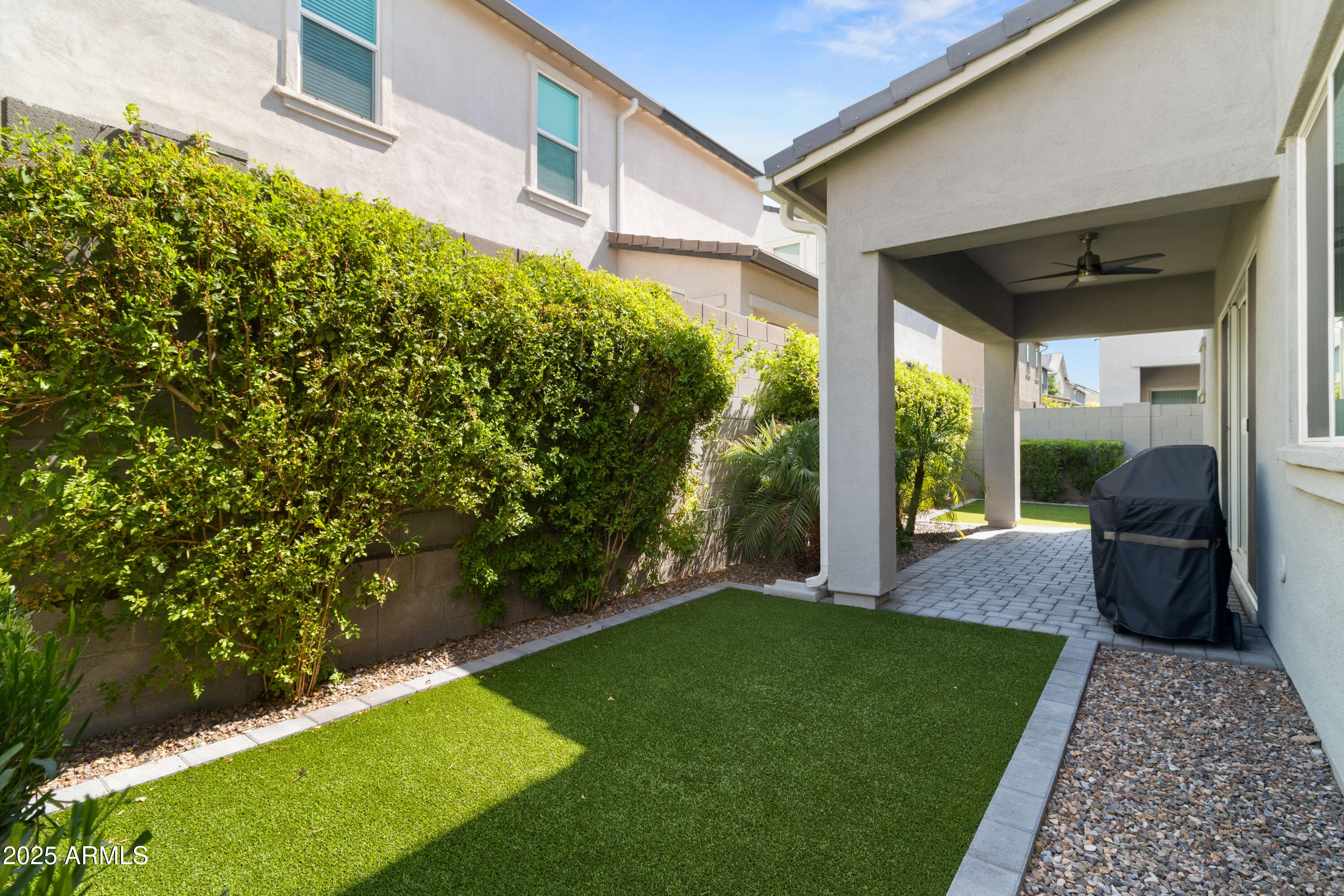 4854 E SHADY GLEN Avenue