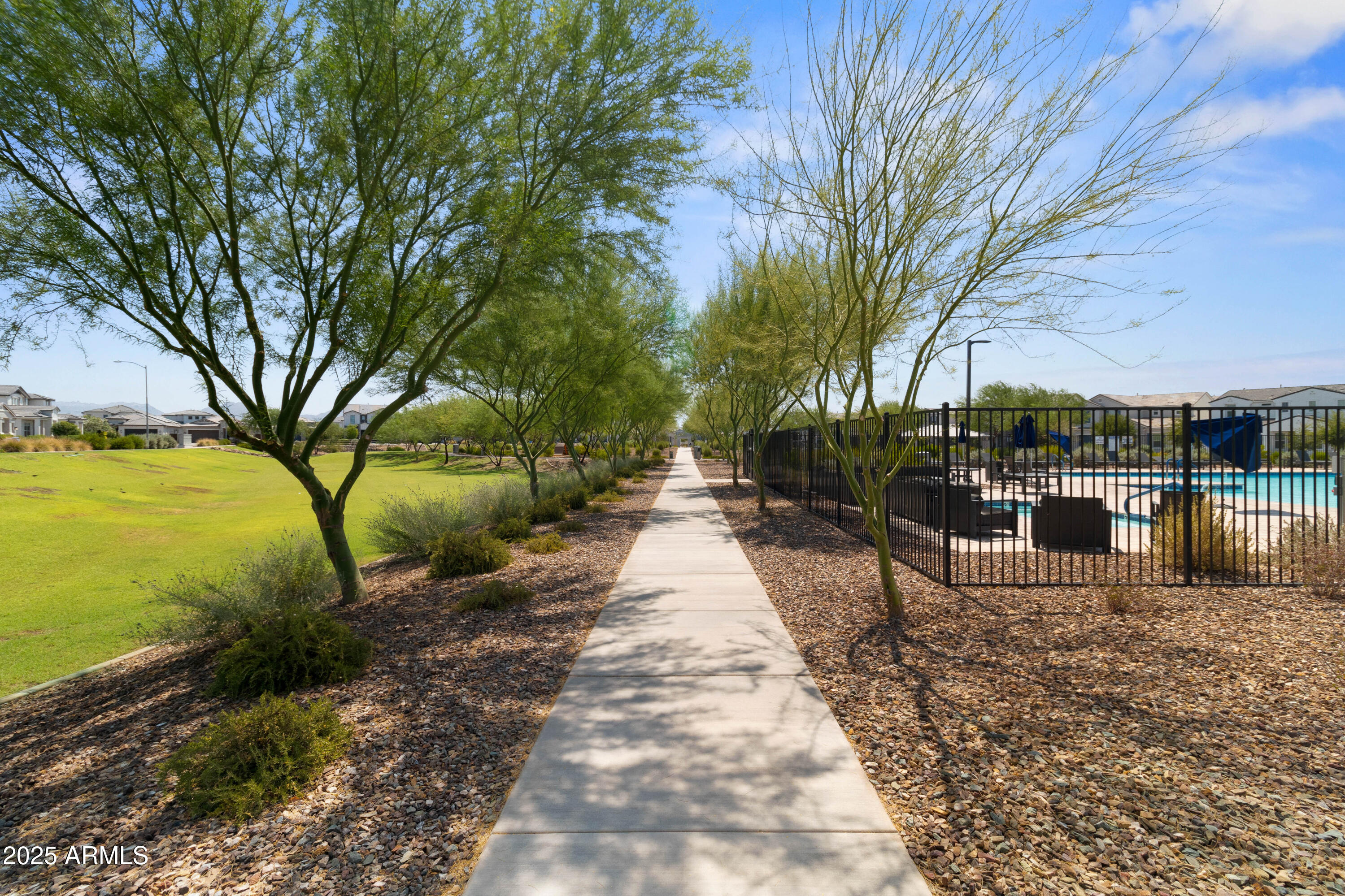 4854 E SHADY GLEN Avenue