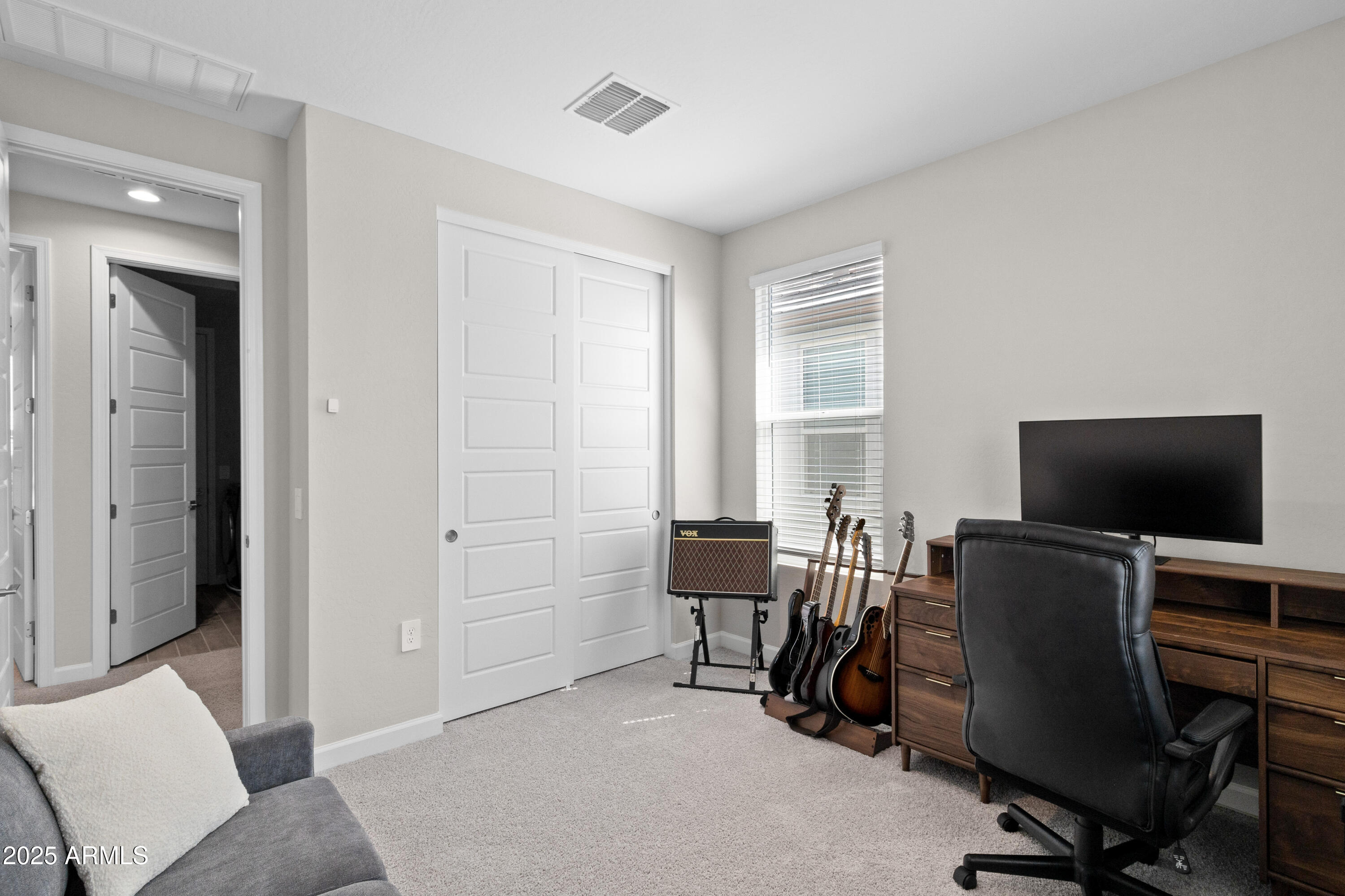 4854 E SHADY GLEN Avenue