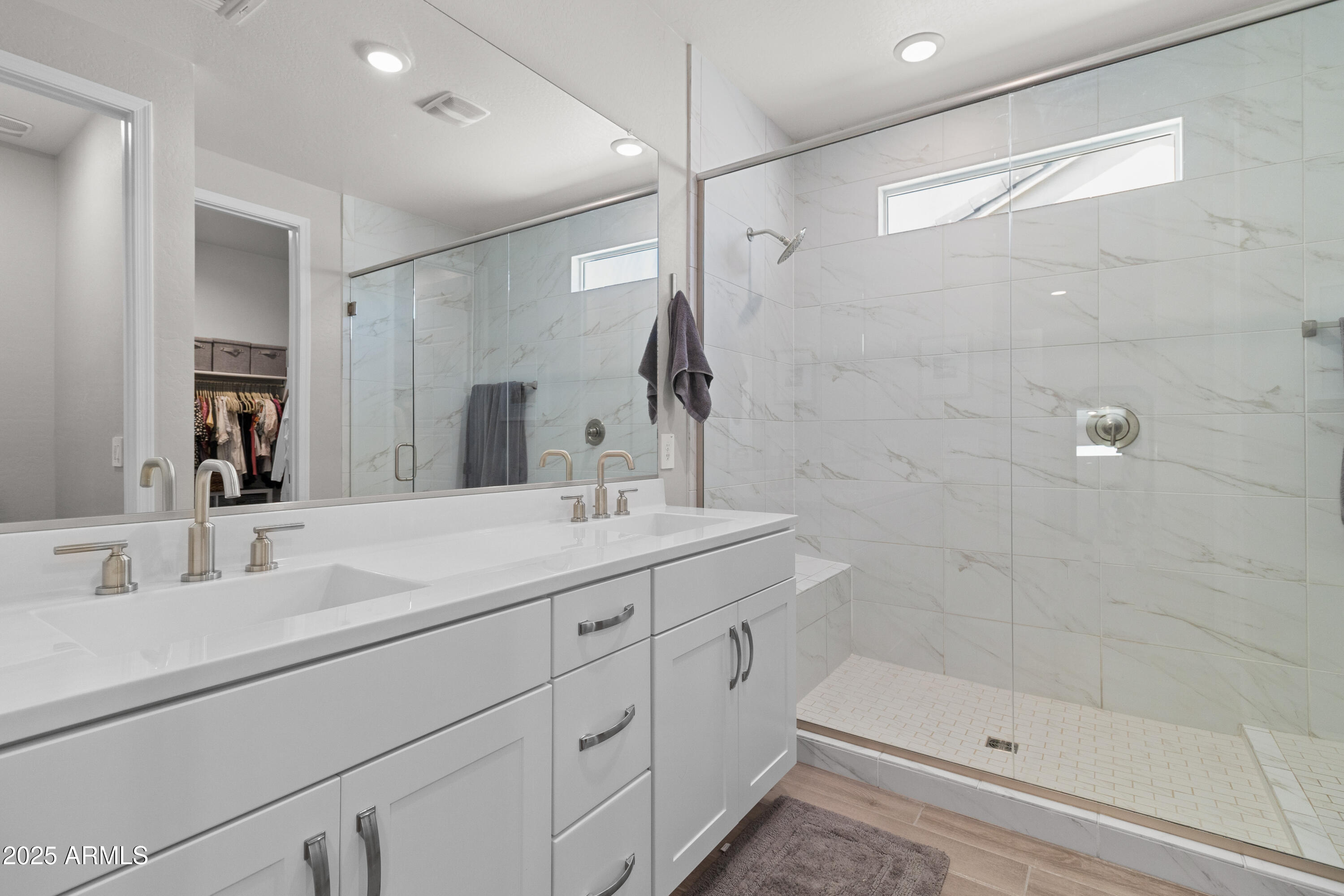 4854 E SHADY GLEN Avenue