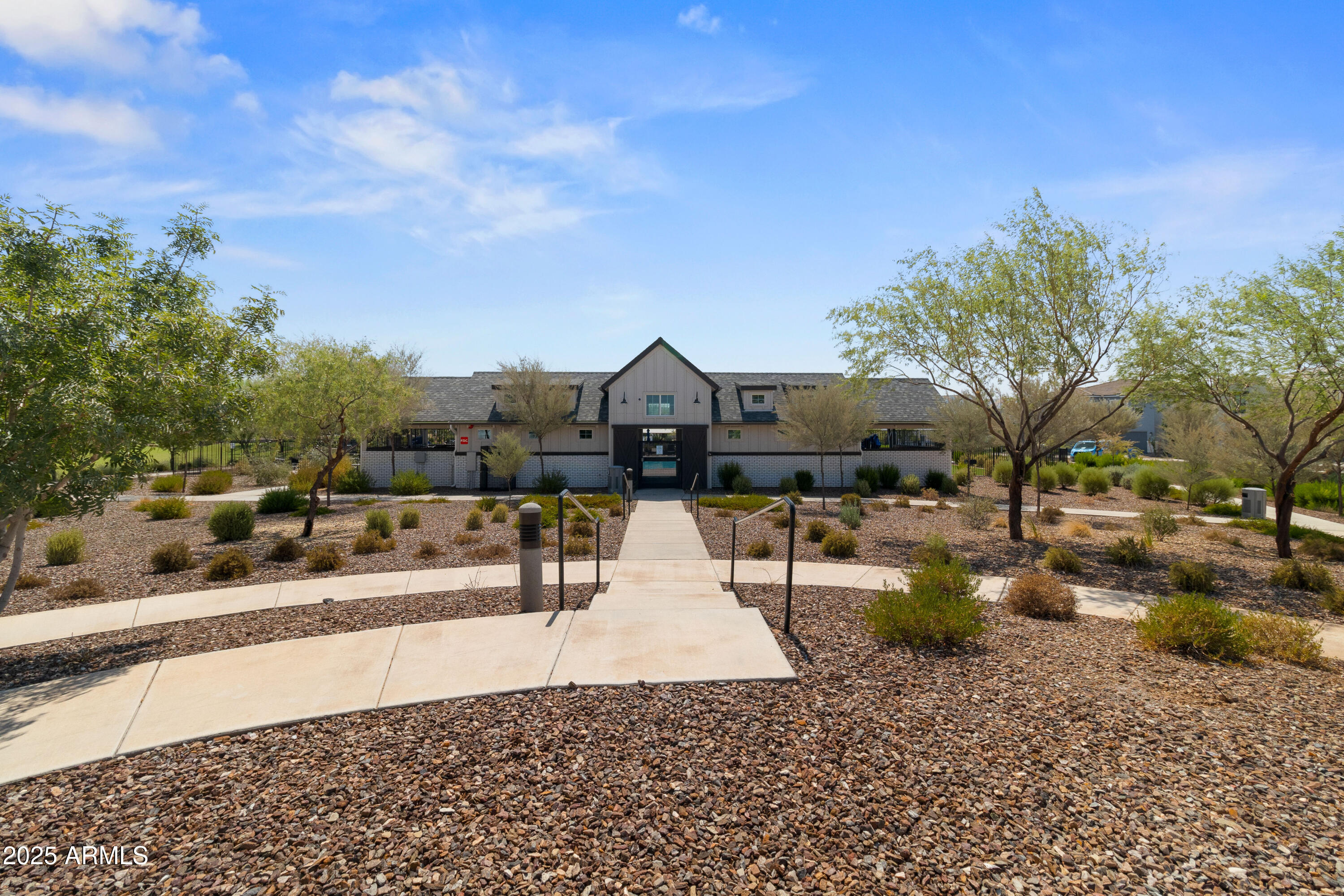 4854 E SHADY GLEN Avenue