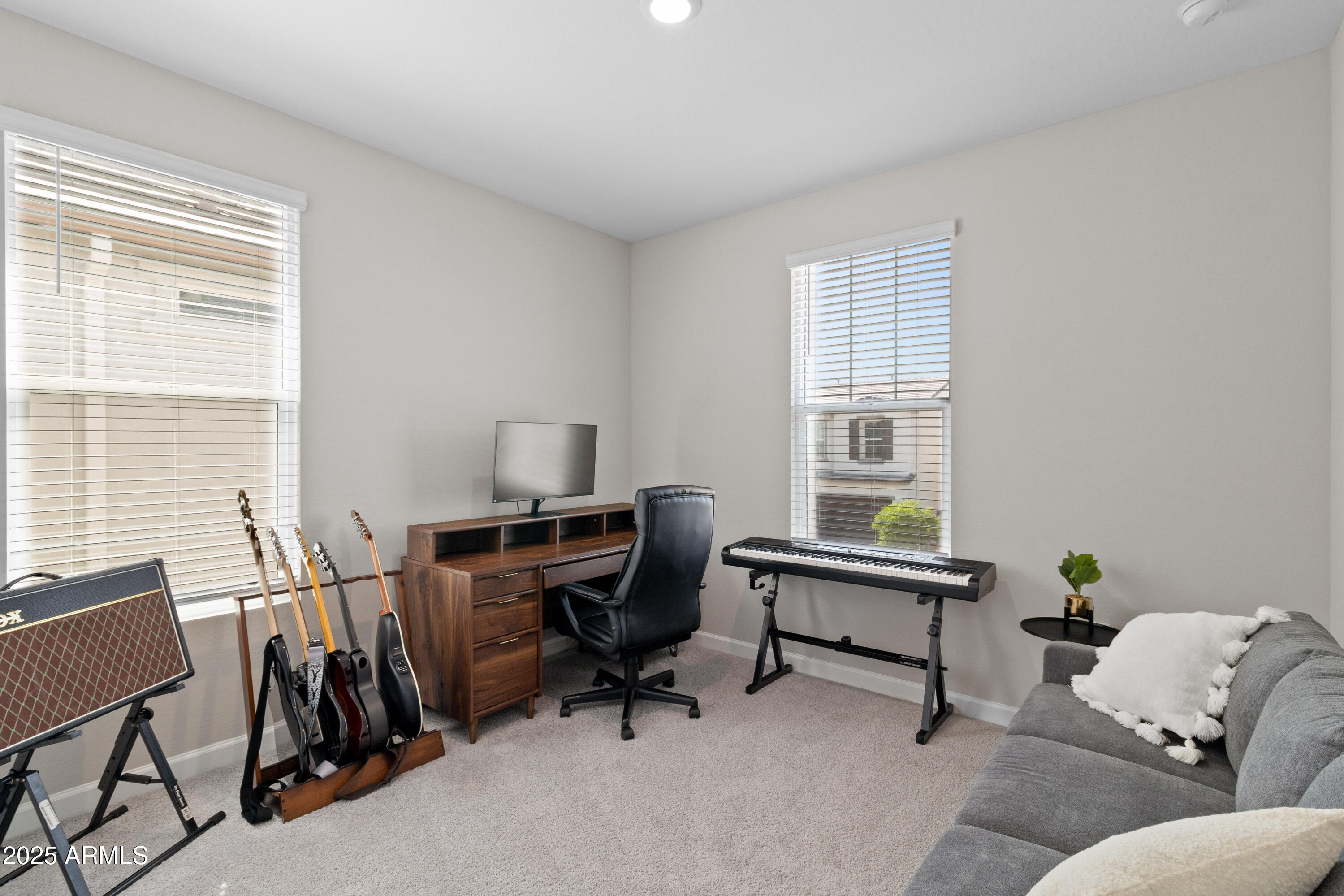 4854 E SHADY GLEN Avenue