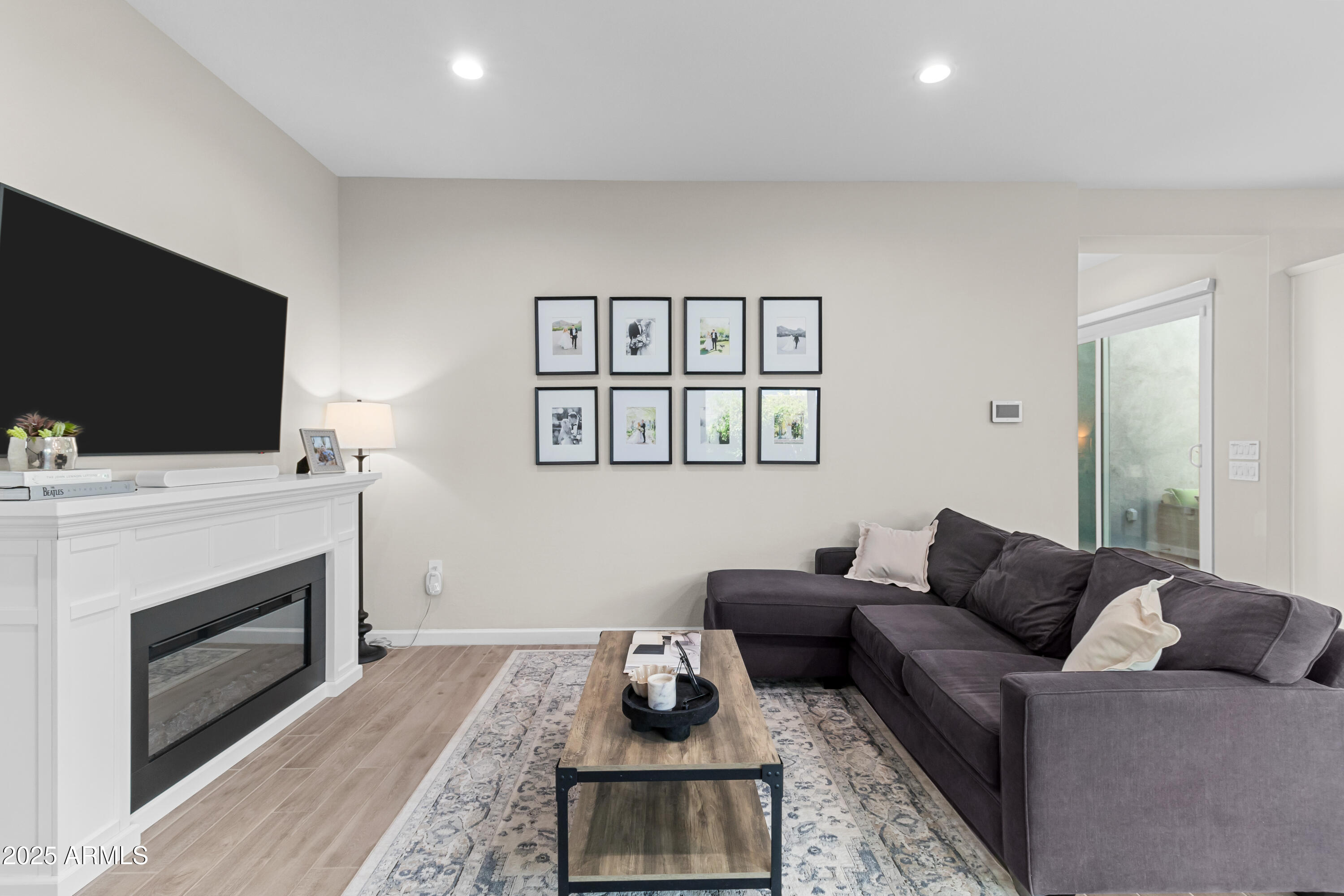 4854 E SHADY GLEN Avenue