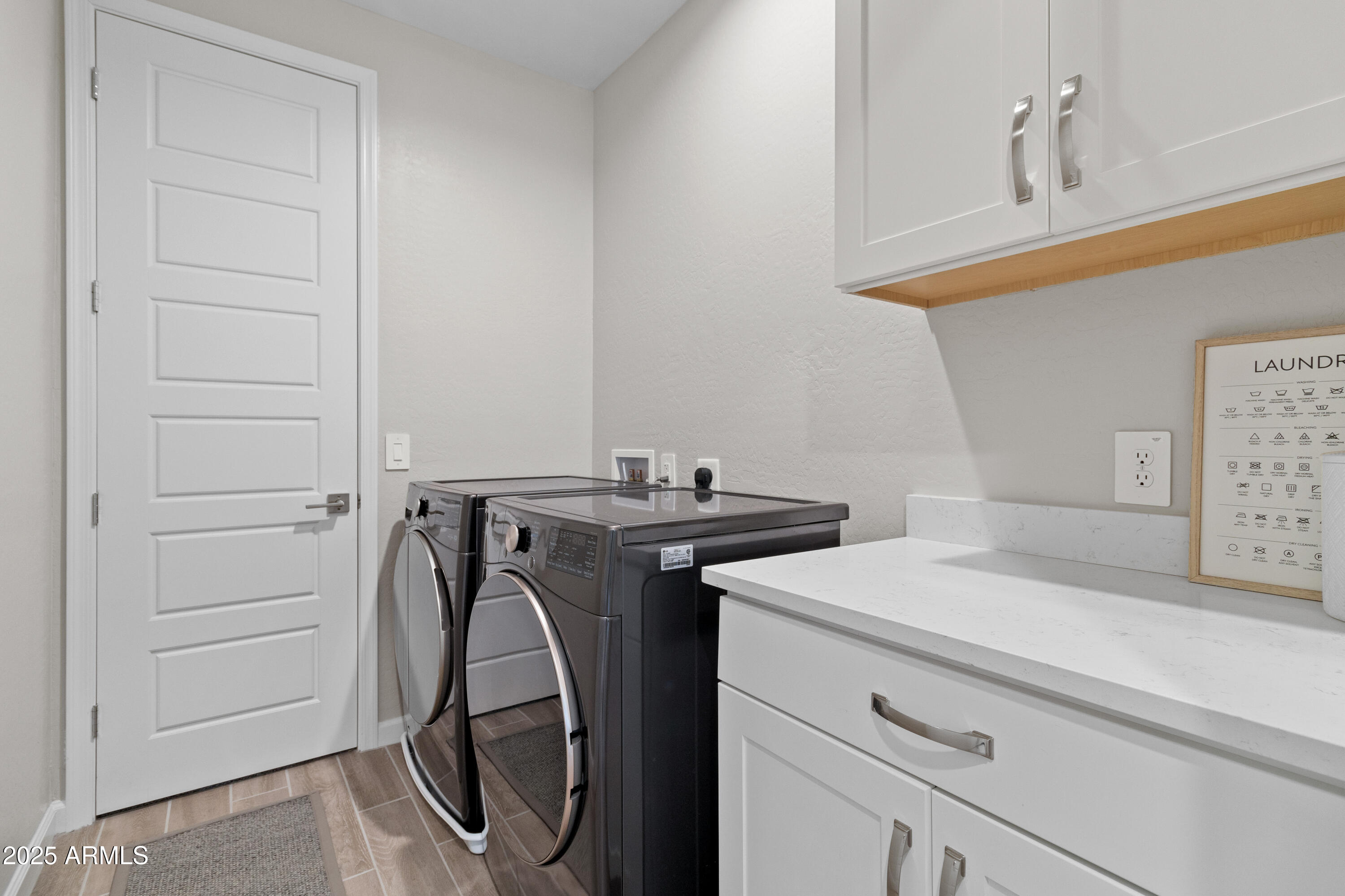 4854 E SHADY GLEN Avenue