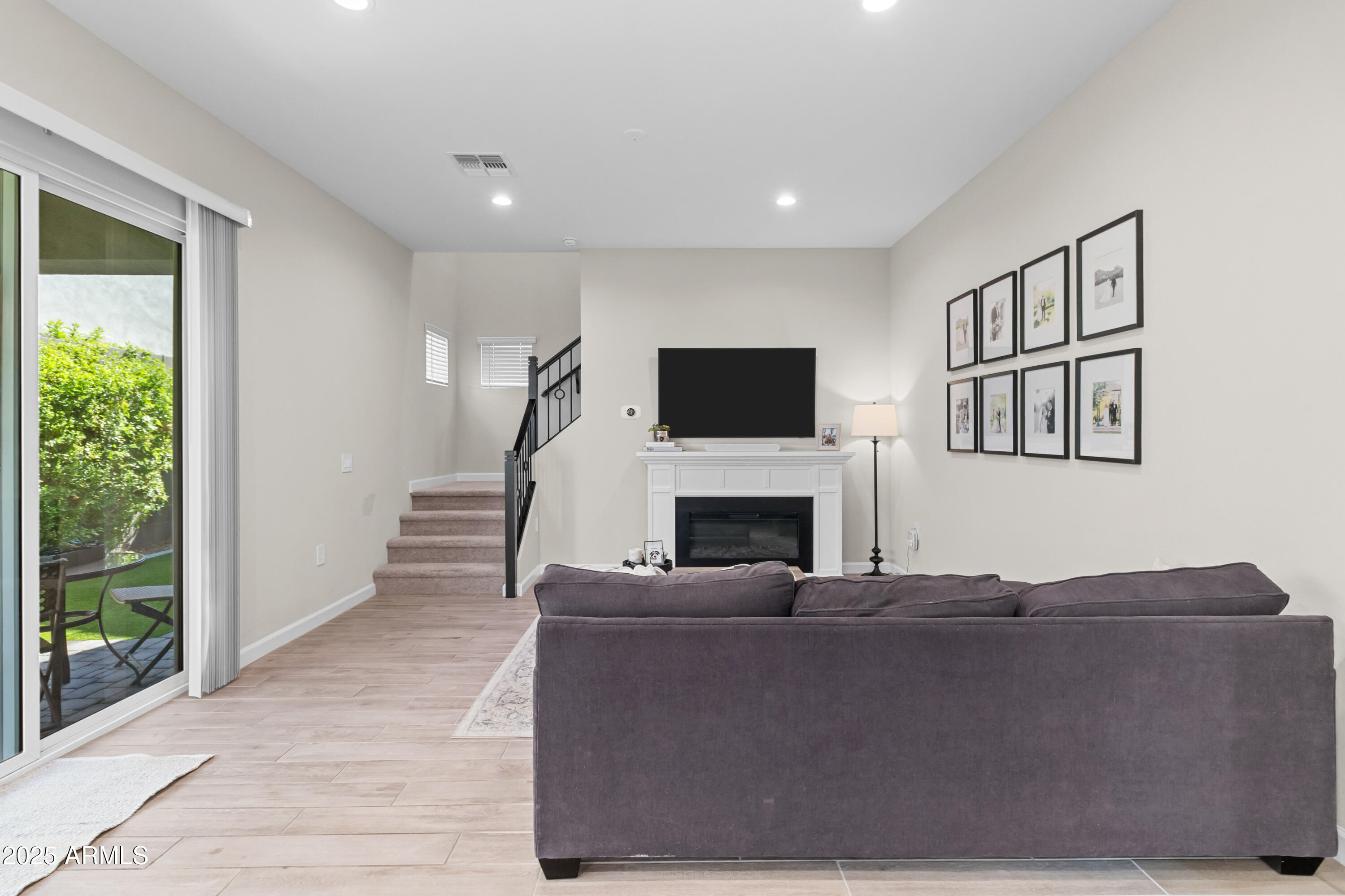 4854 E SHADY GLEN Avenue