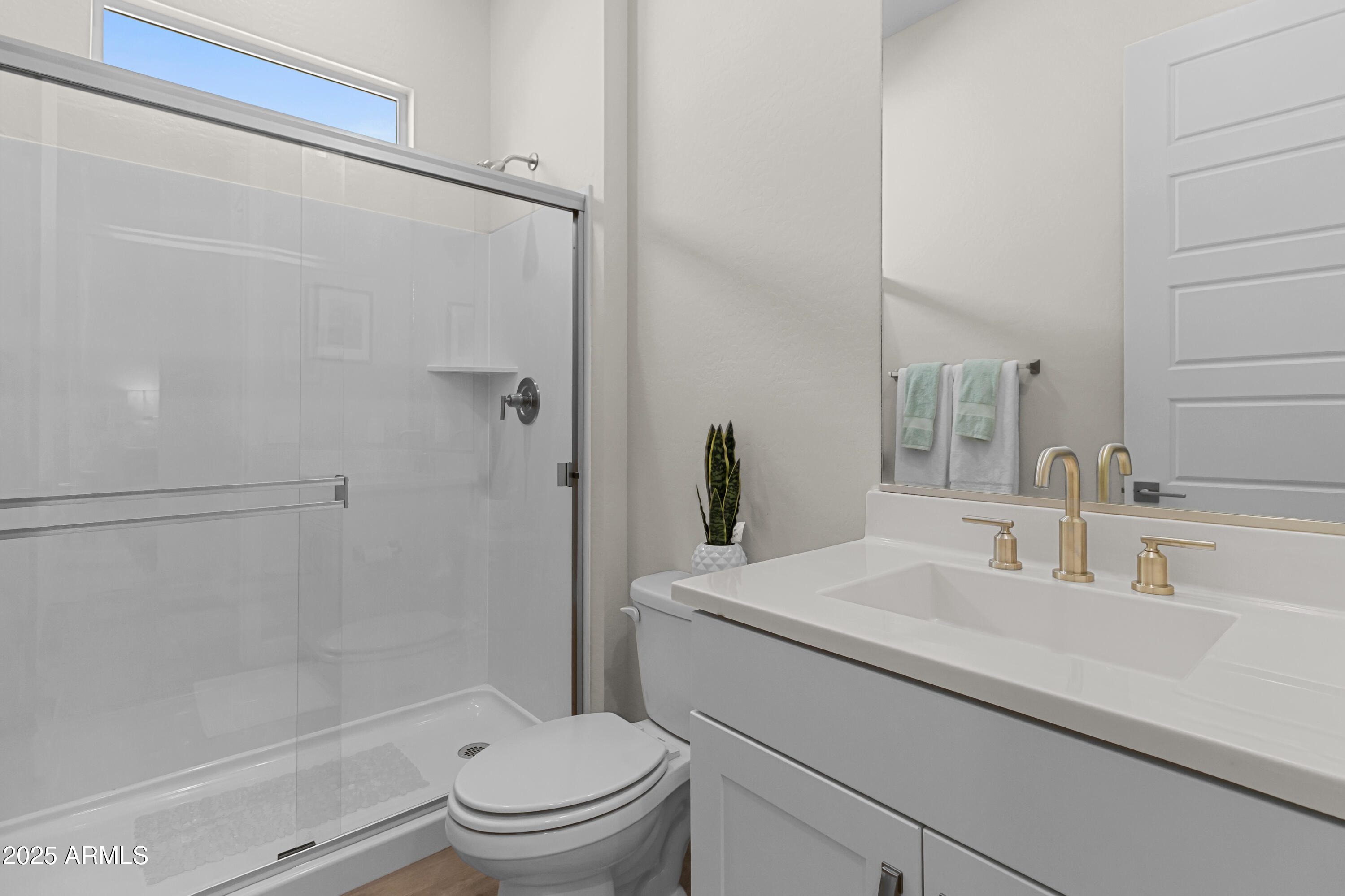 4854 E SHADY GLEN Avenue