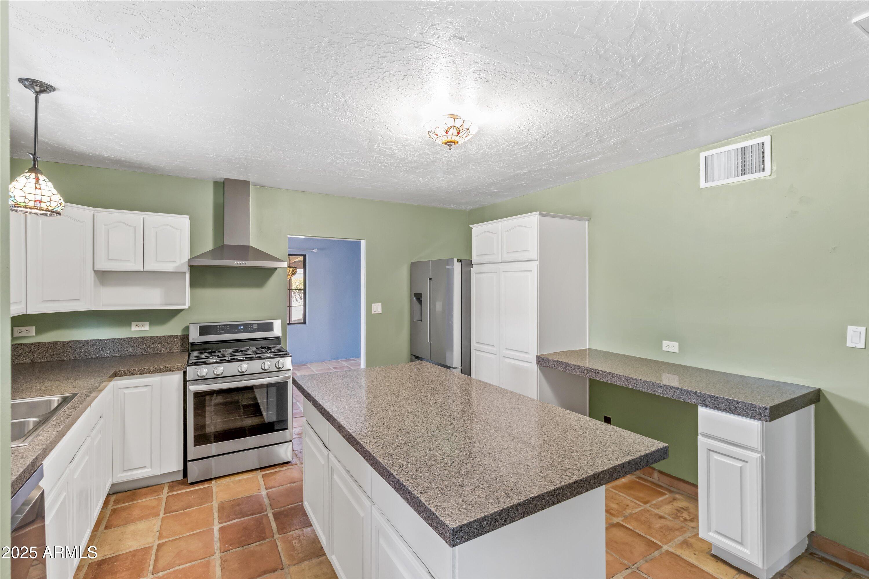 1741 W Wickieup Lane