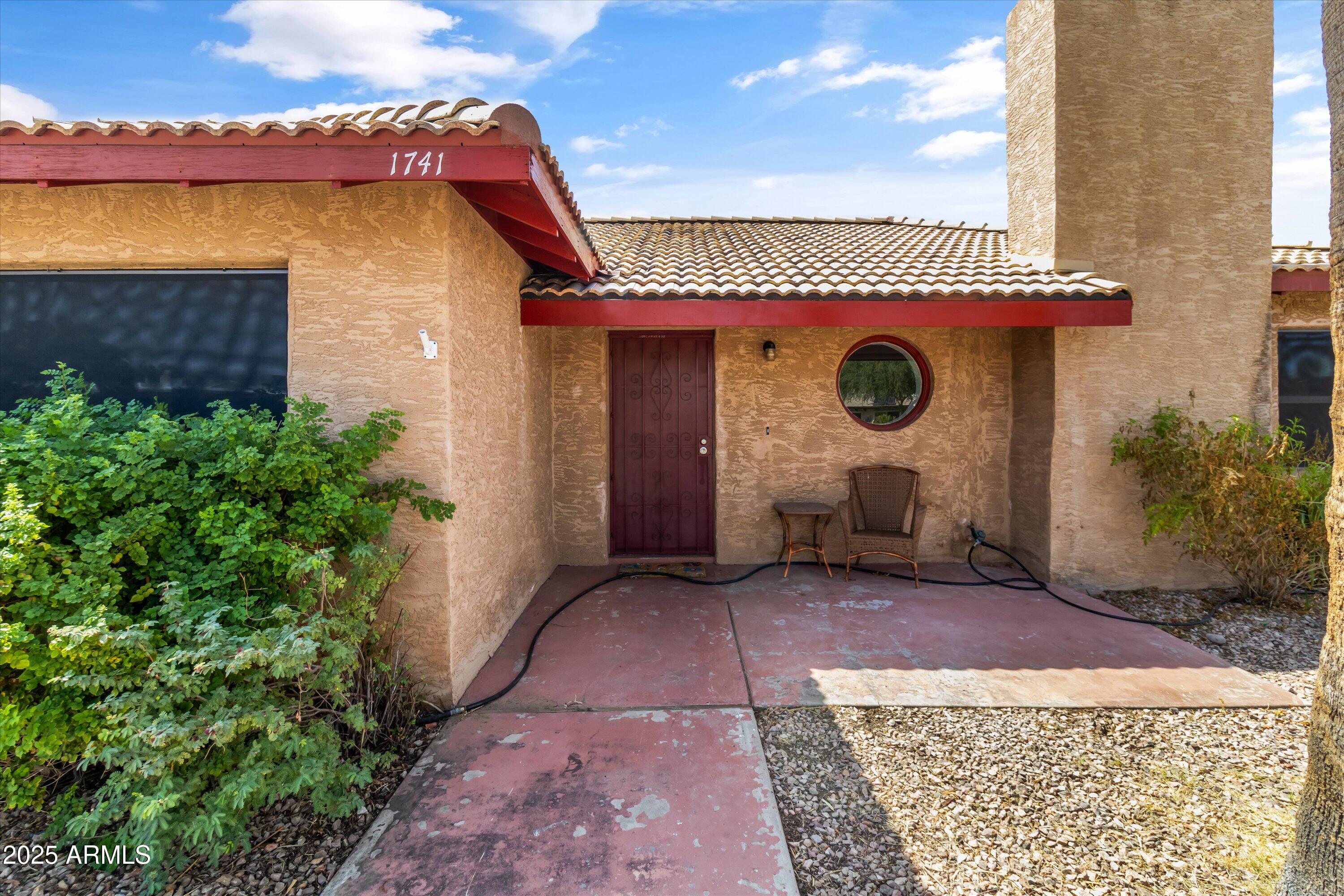 1741 W Wickieup Lane