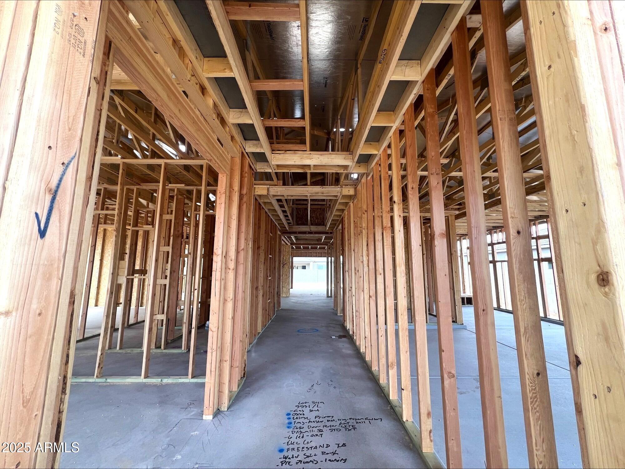 22949 E TWIN ACRES Drive