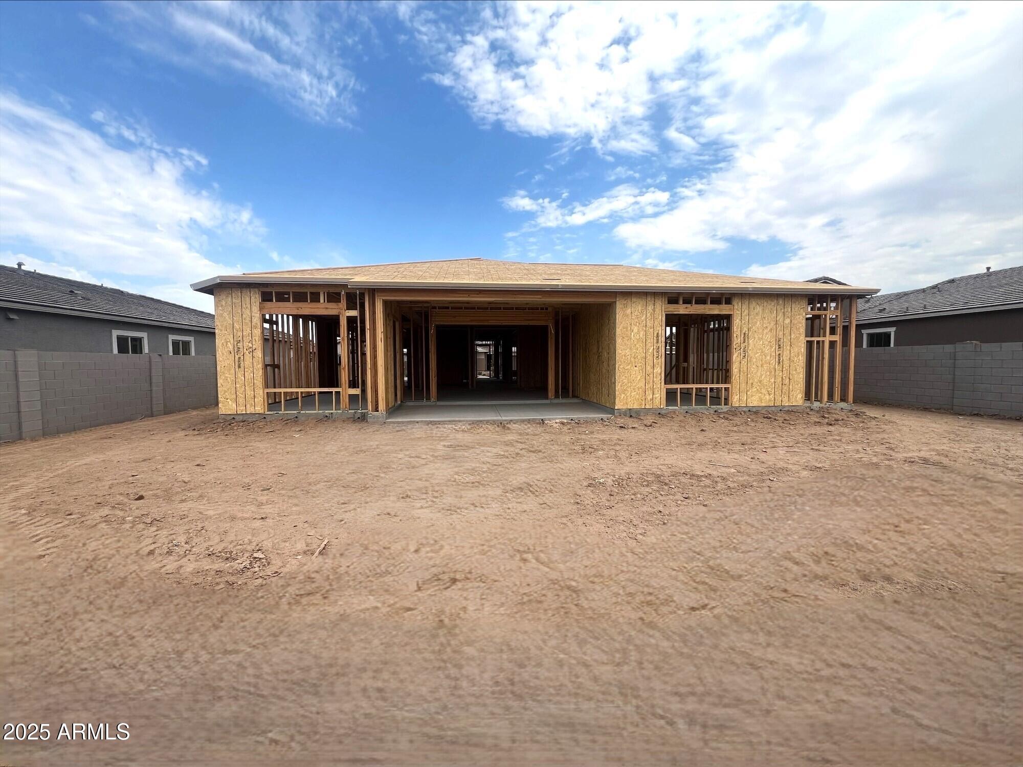 22949 E TWIN ACRES Drive