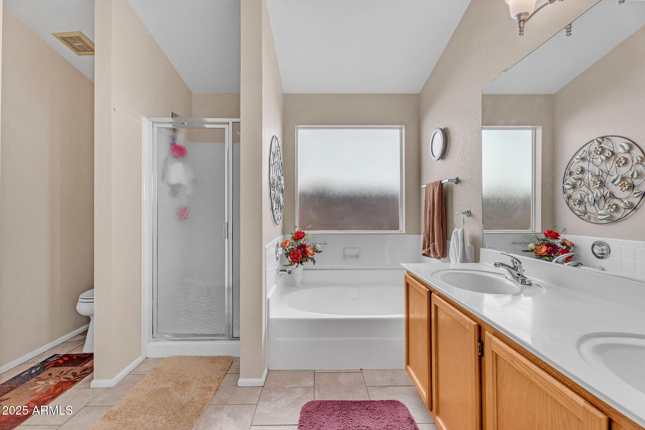 4128 E WOODLAND Drive