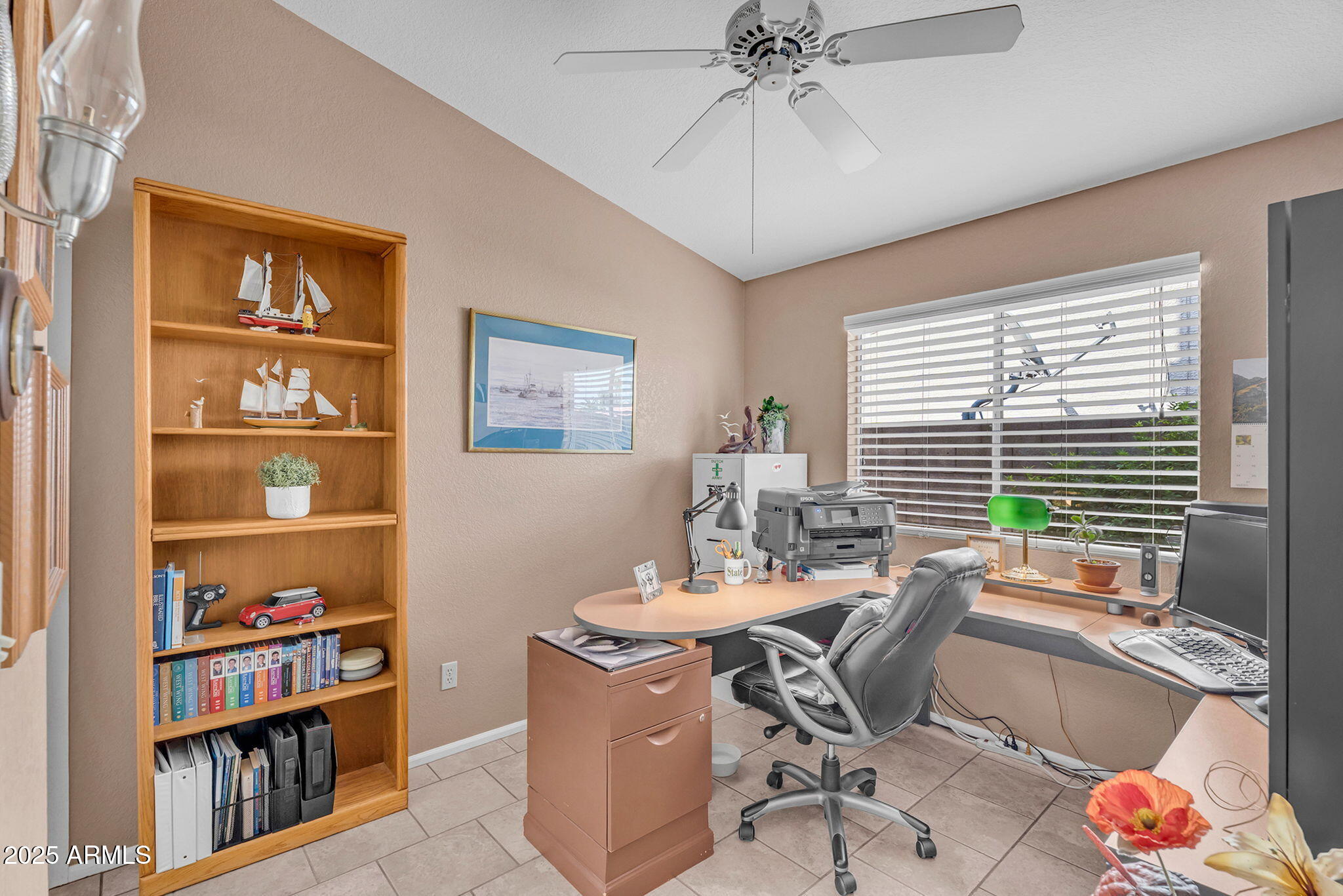 4128 E WOODLAND Drive