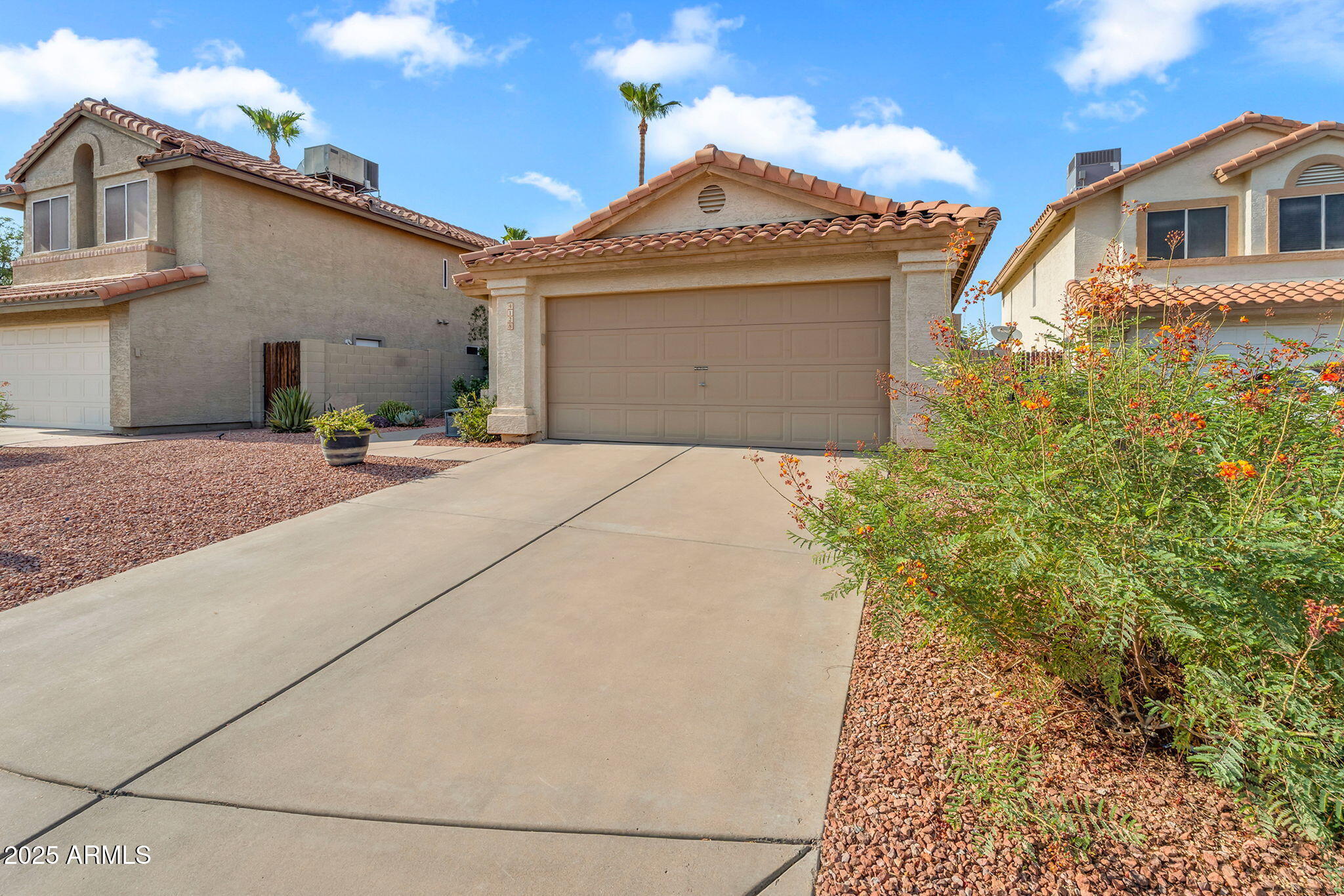 4128 E WOODLAND Drive