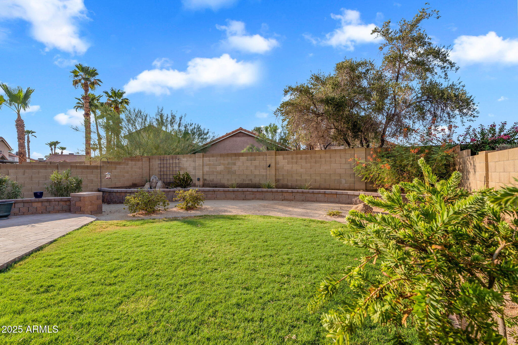 4128 E WOODLAND Drive