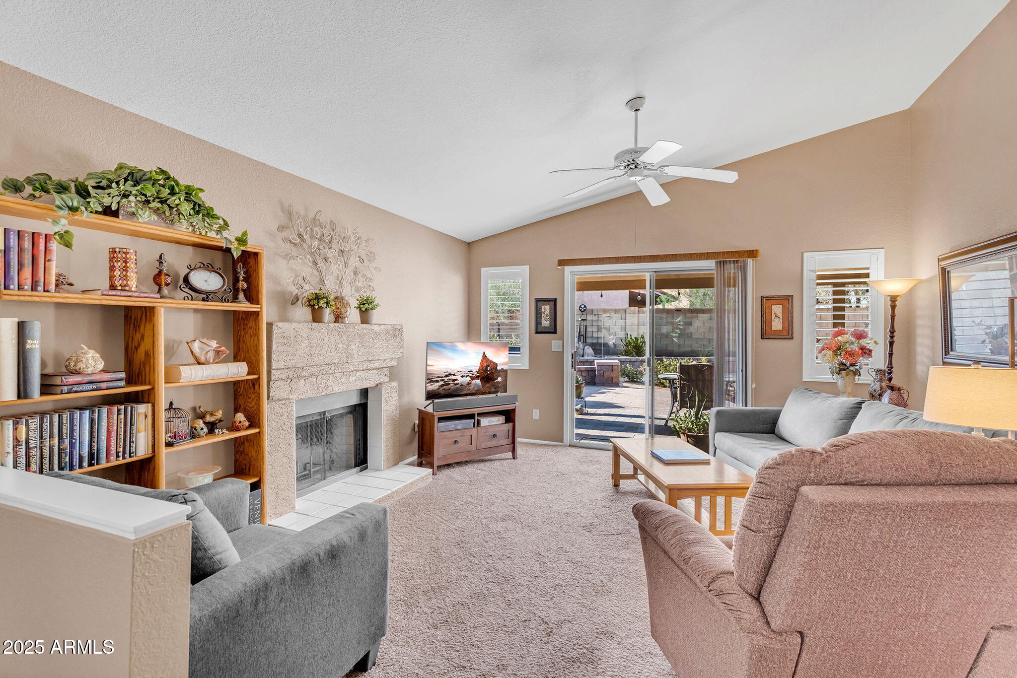 4128 E WOODLAND Drive