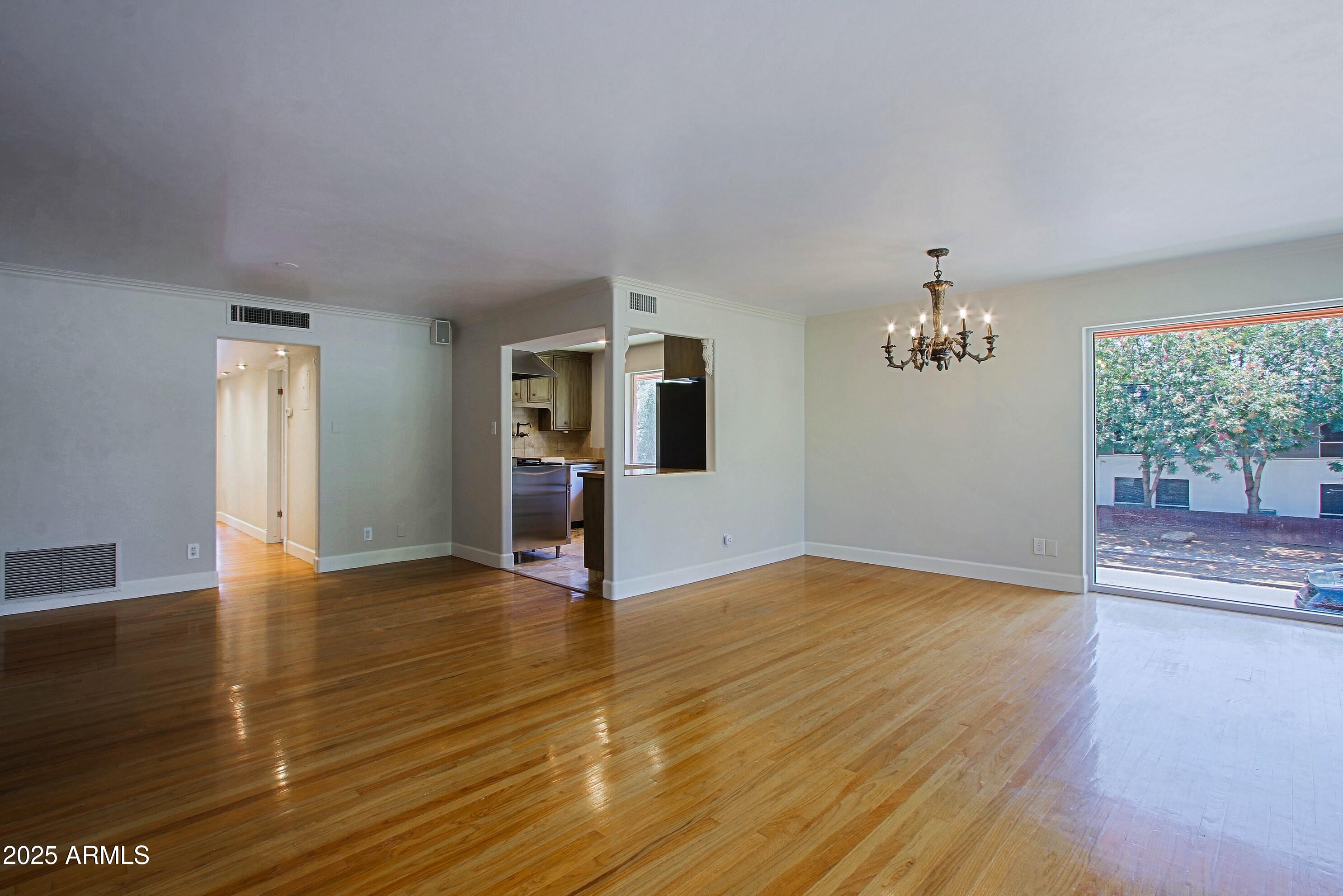 190 E CORONADO Road, 73