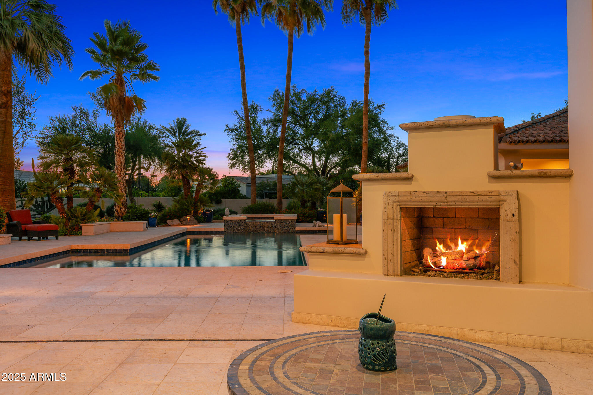 6908 E Hummingbird Lane