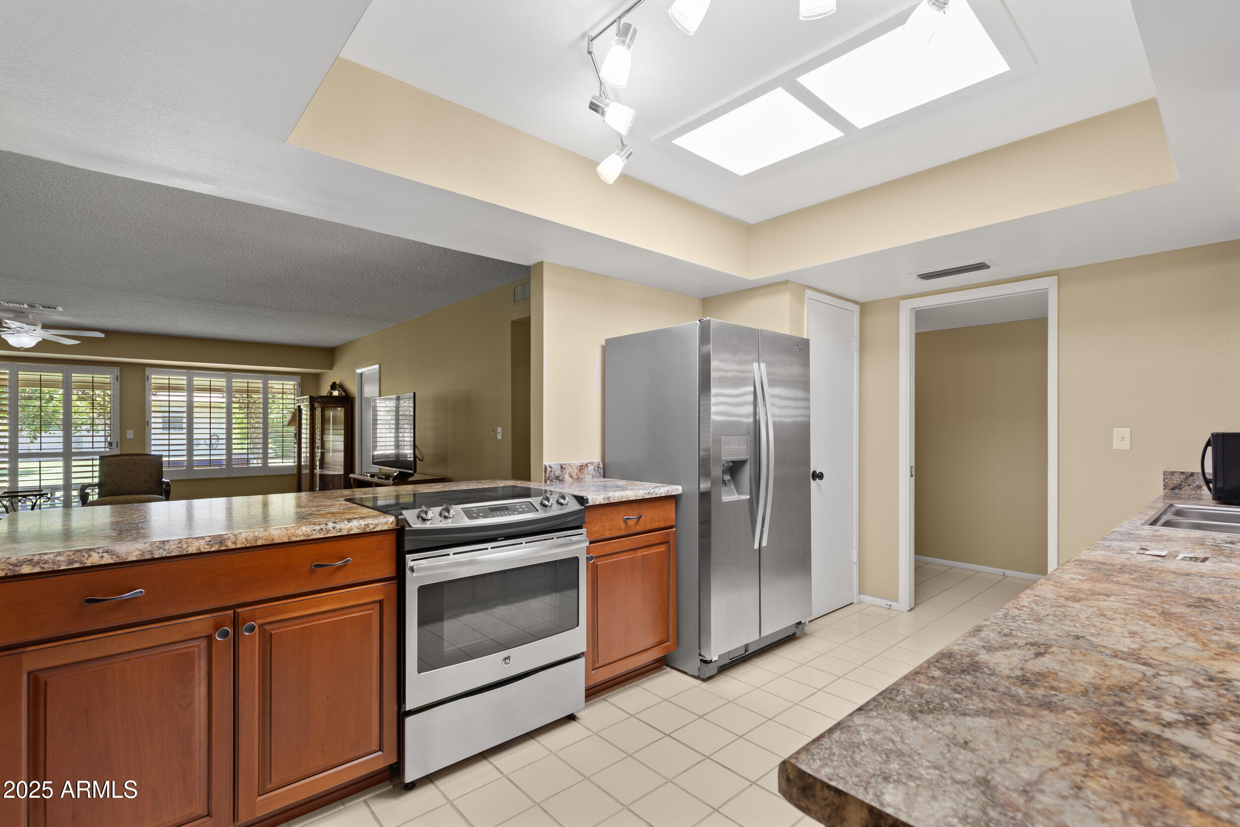 10425 W ROUNDELAY Circle