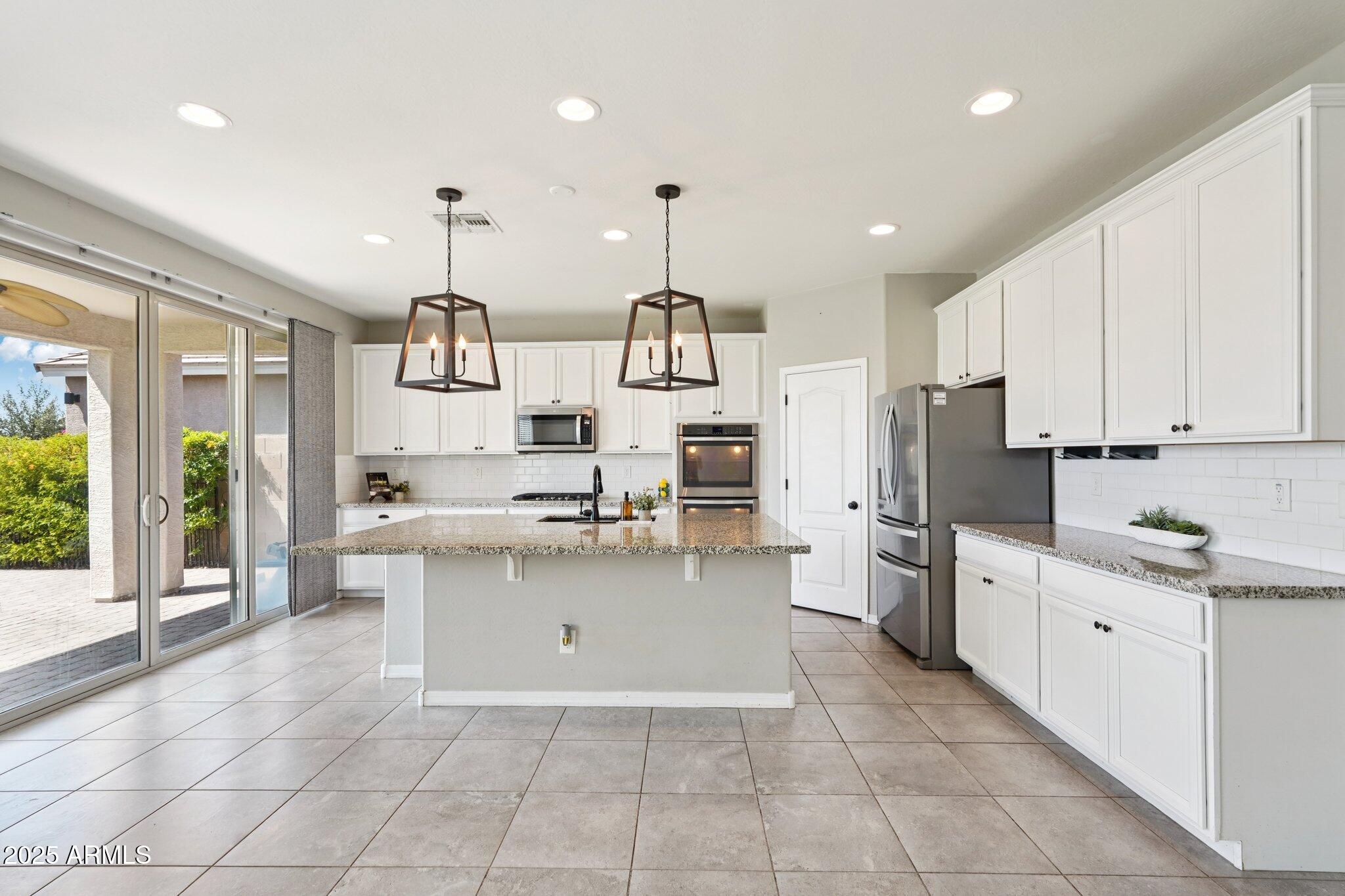 19797 W MONROE Street