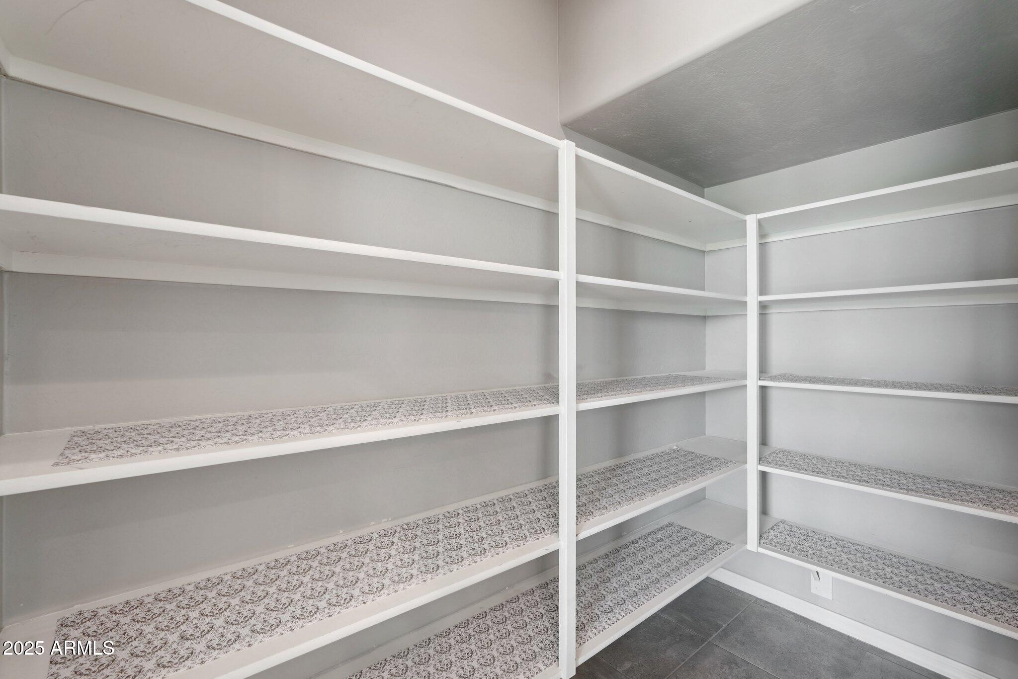 19797 W MONROE Street