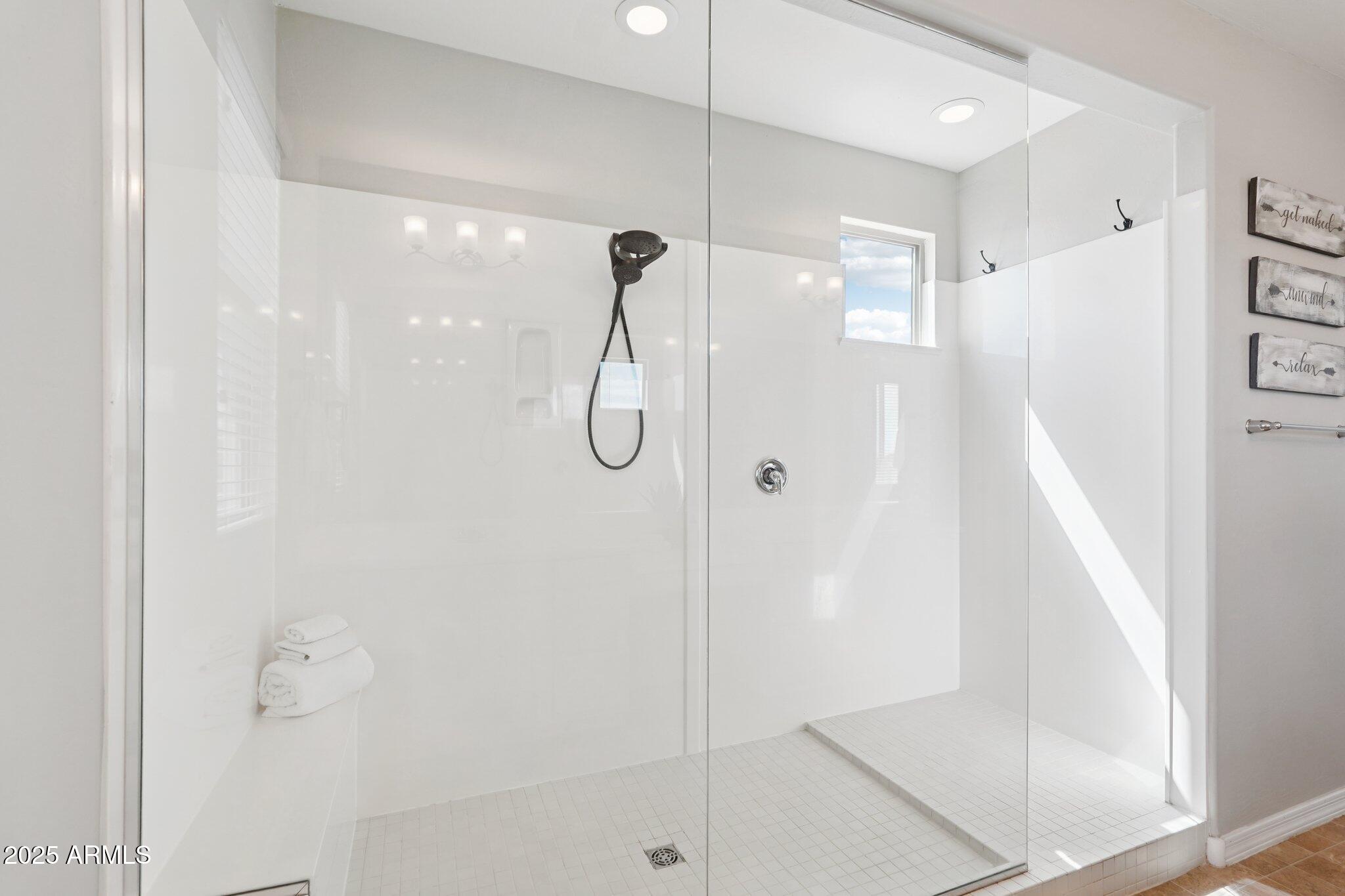 19797 W MONROE Street