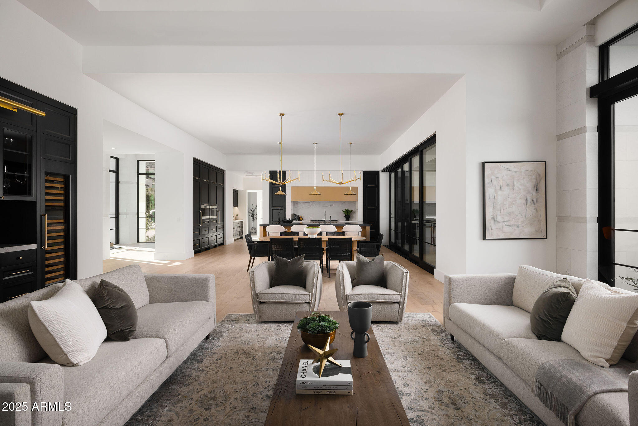 6512 E HUMMINGBIRD Lane