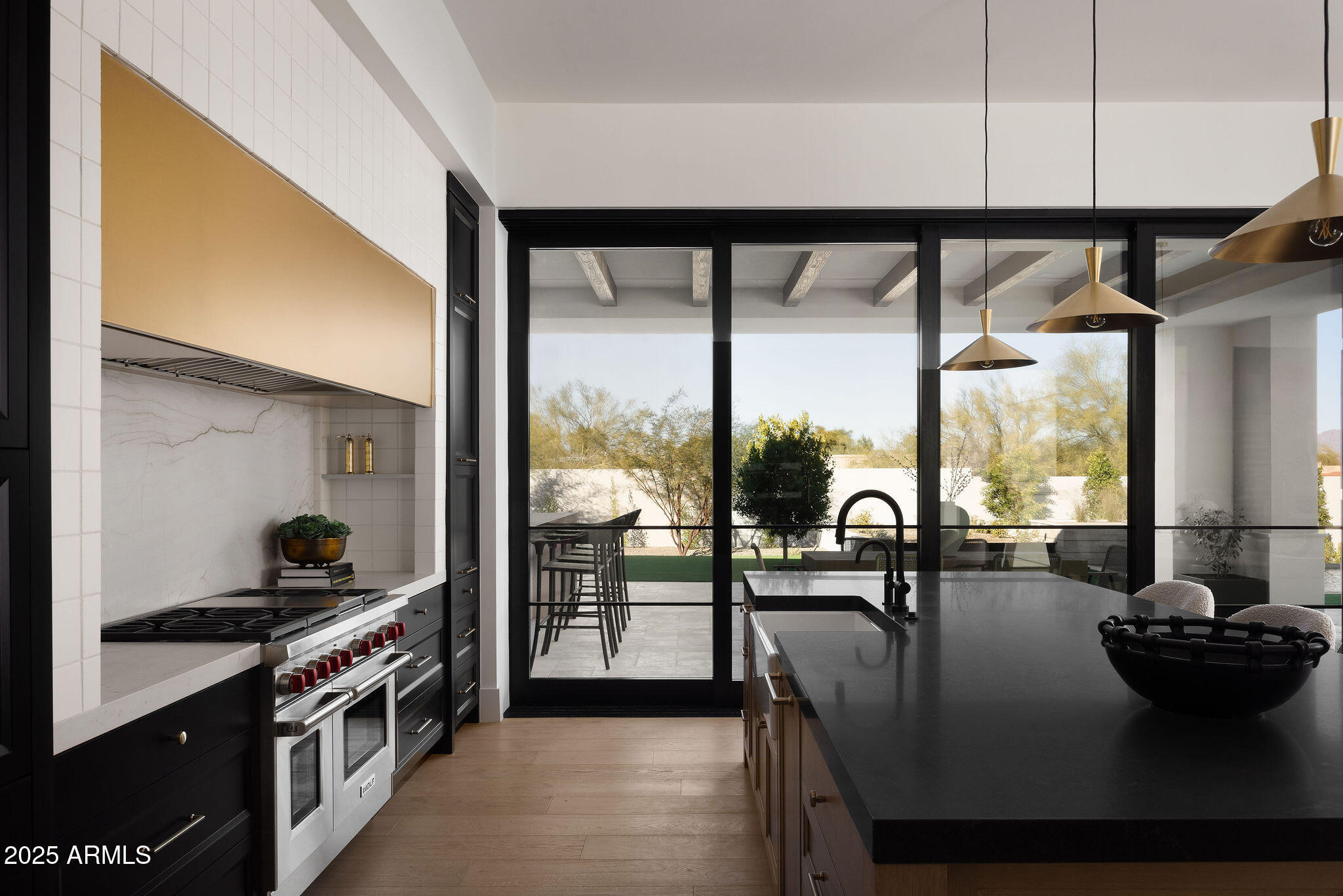 6512 E HUMMINGBIRD Lane