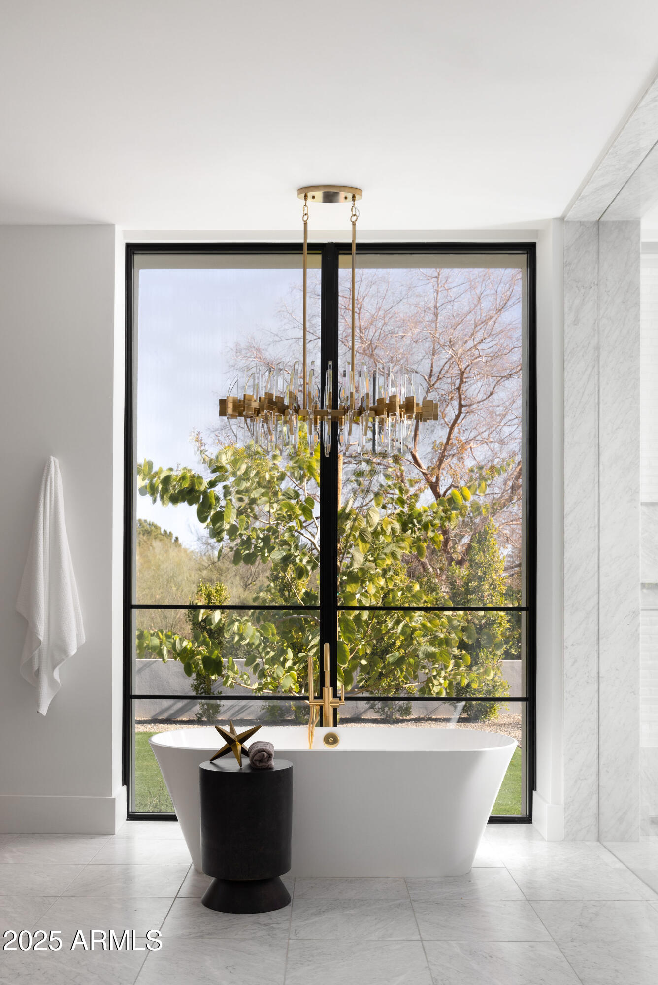 6512 E HUMMINGBIRD Lane