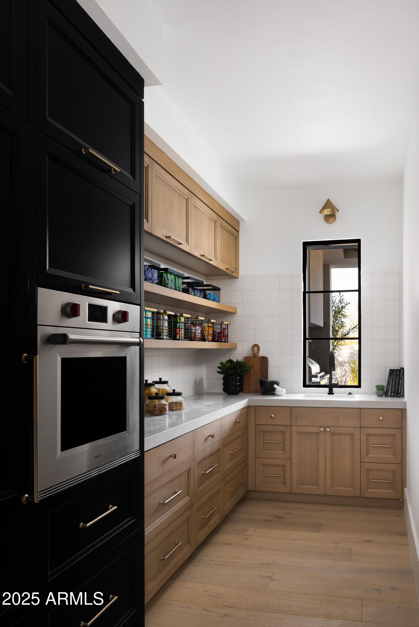 6512 E HUMMINGBIRD Lane