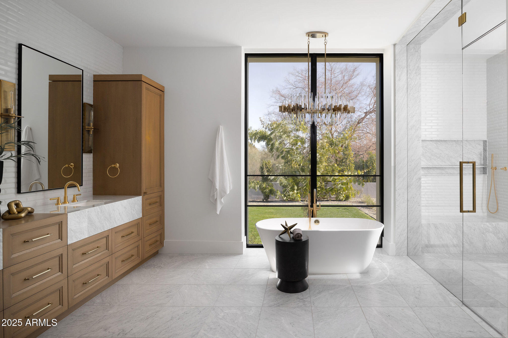 6512 E HUMMINGBIRD Lane