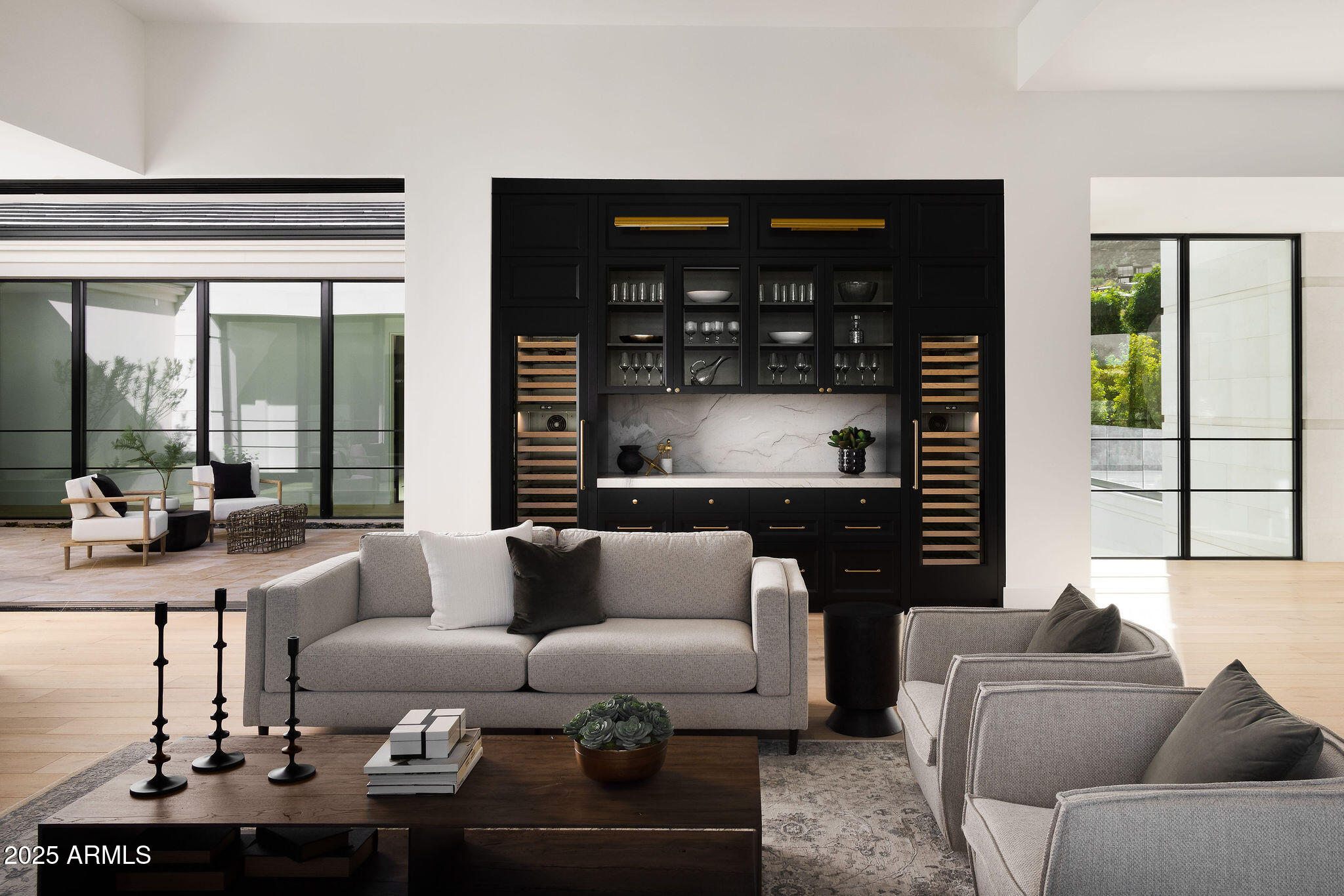 6512 E HUMMINGBIRD Lane