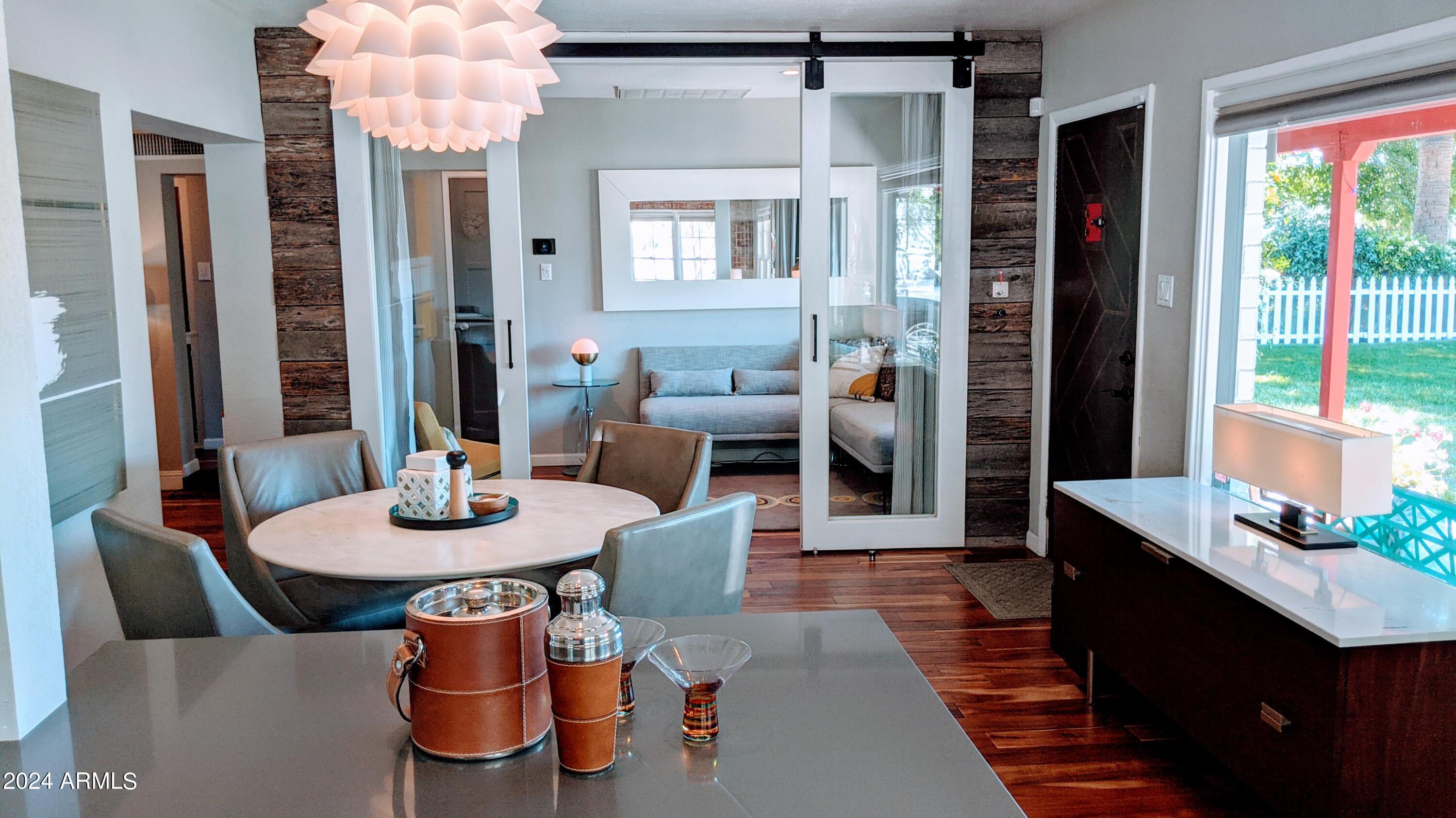 122 W PIERSON Street