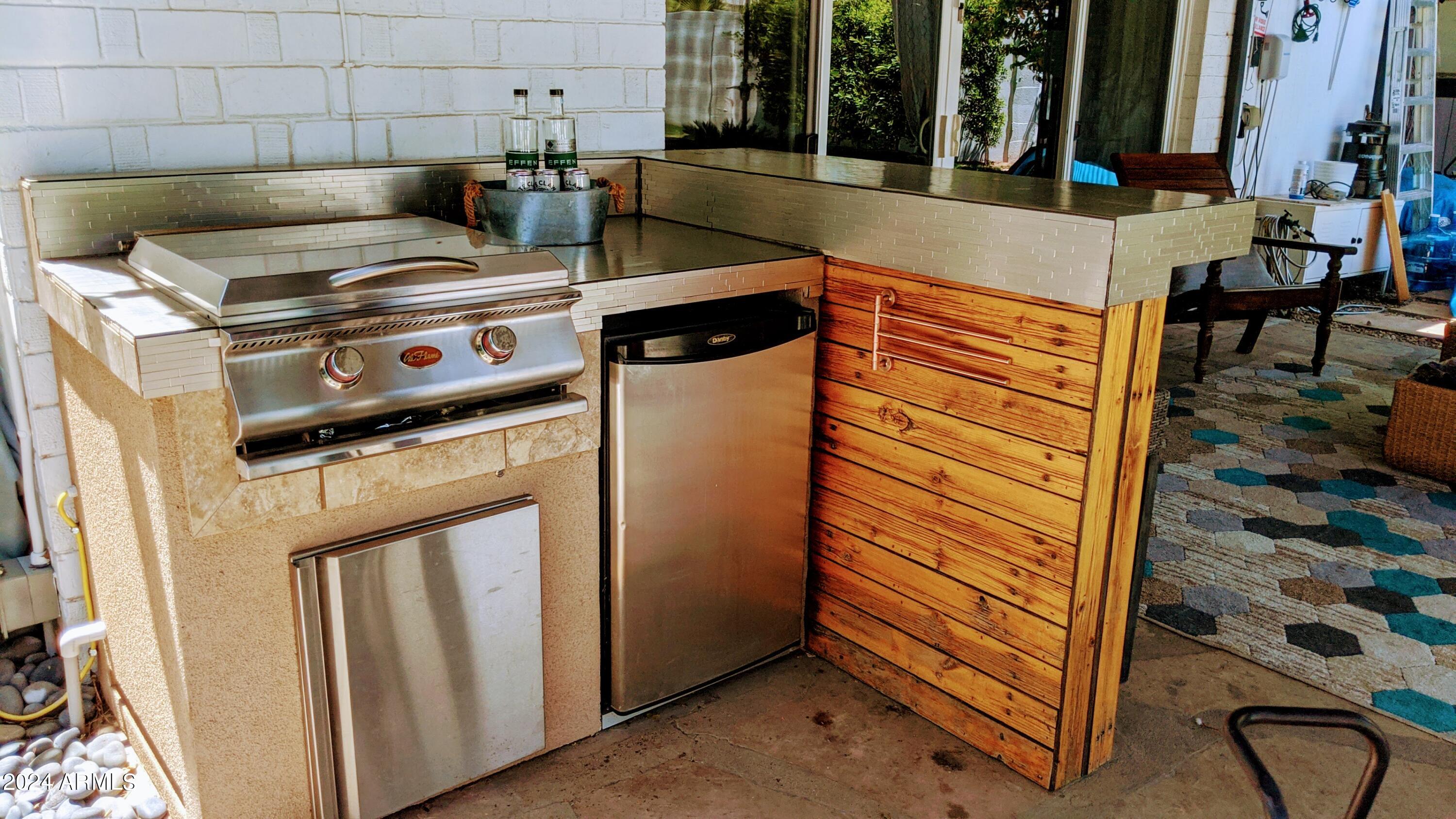 122 W PIERSON Street