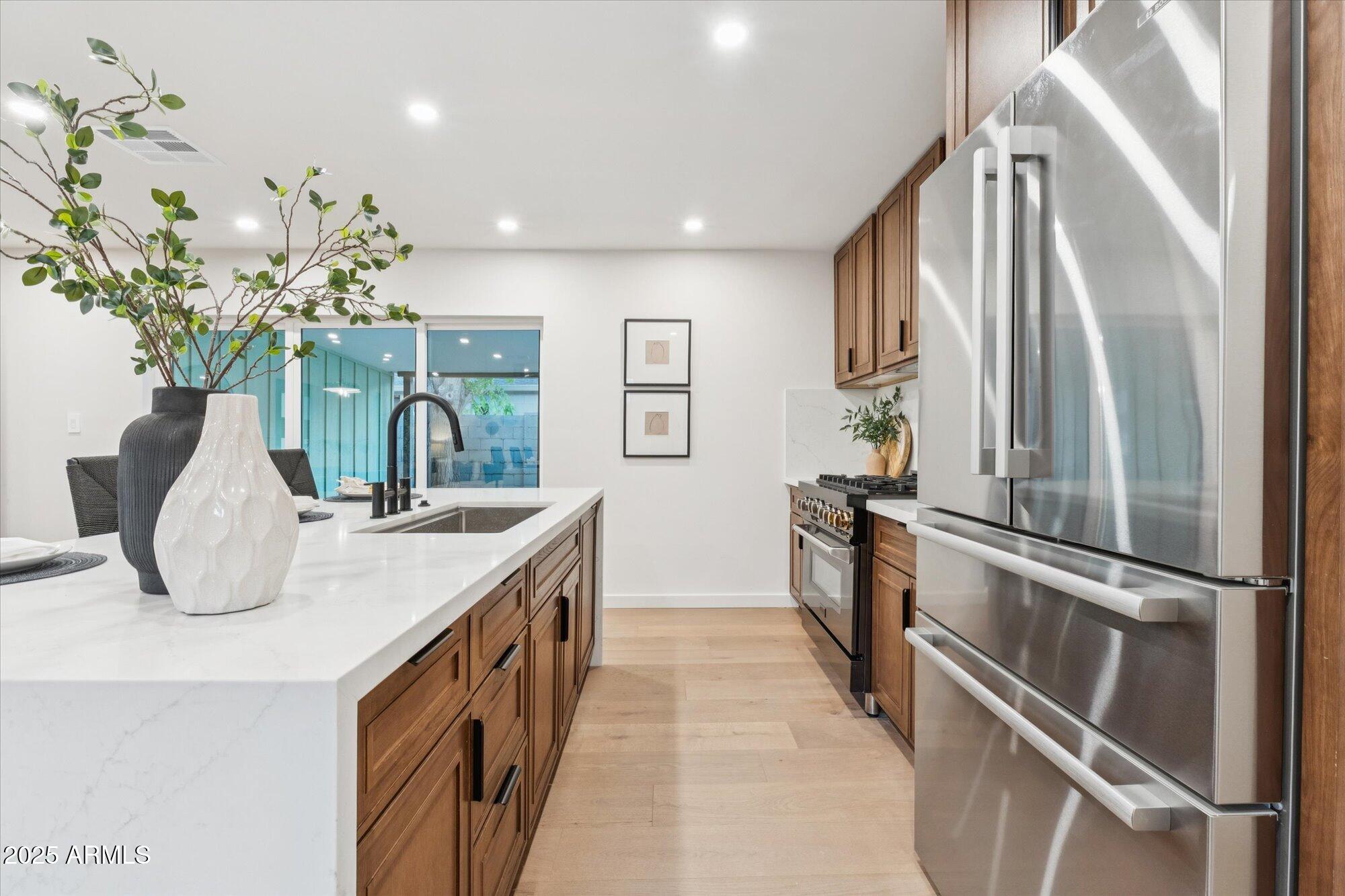 2423 E Flower Street