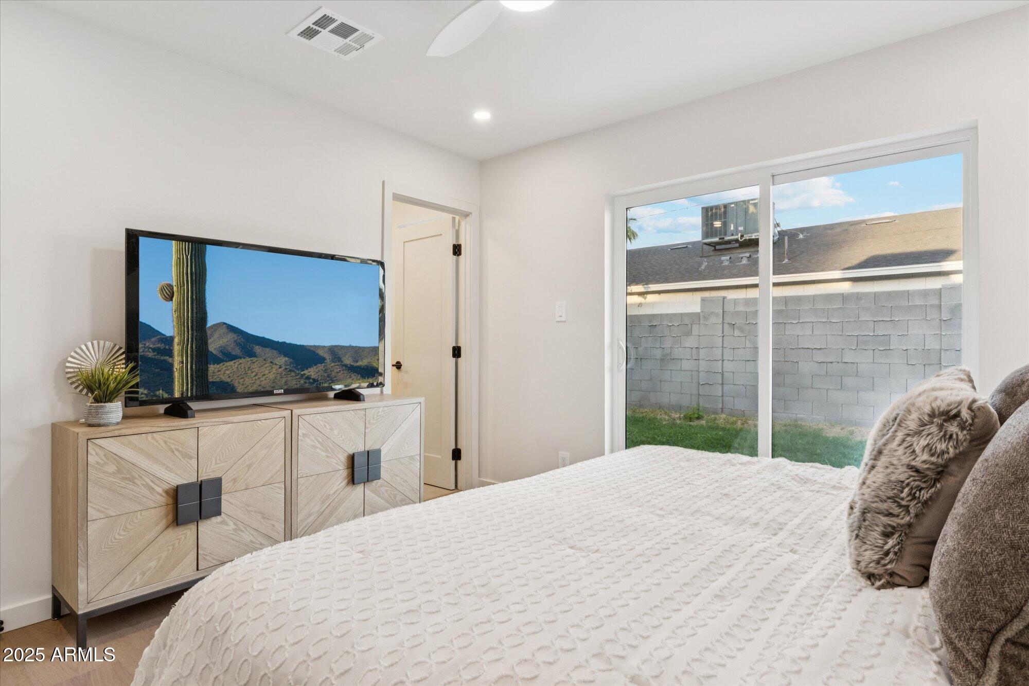 2423 E Flower Street