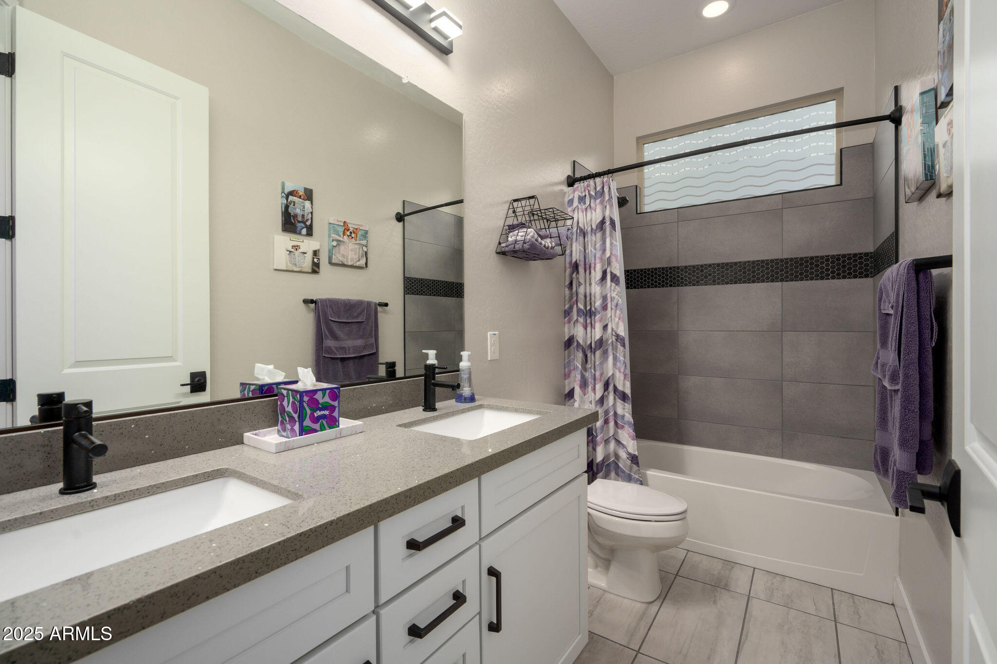 8528 W FALLEN LEAF Lane