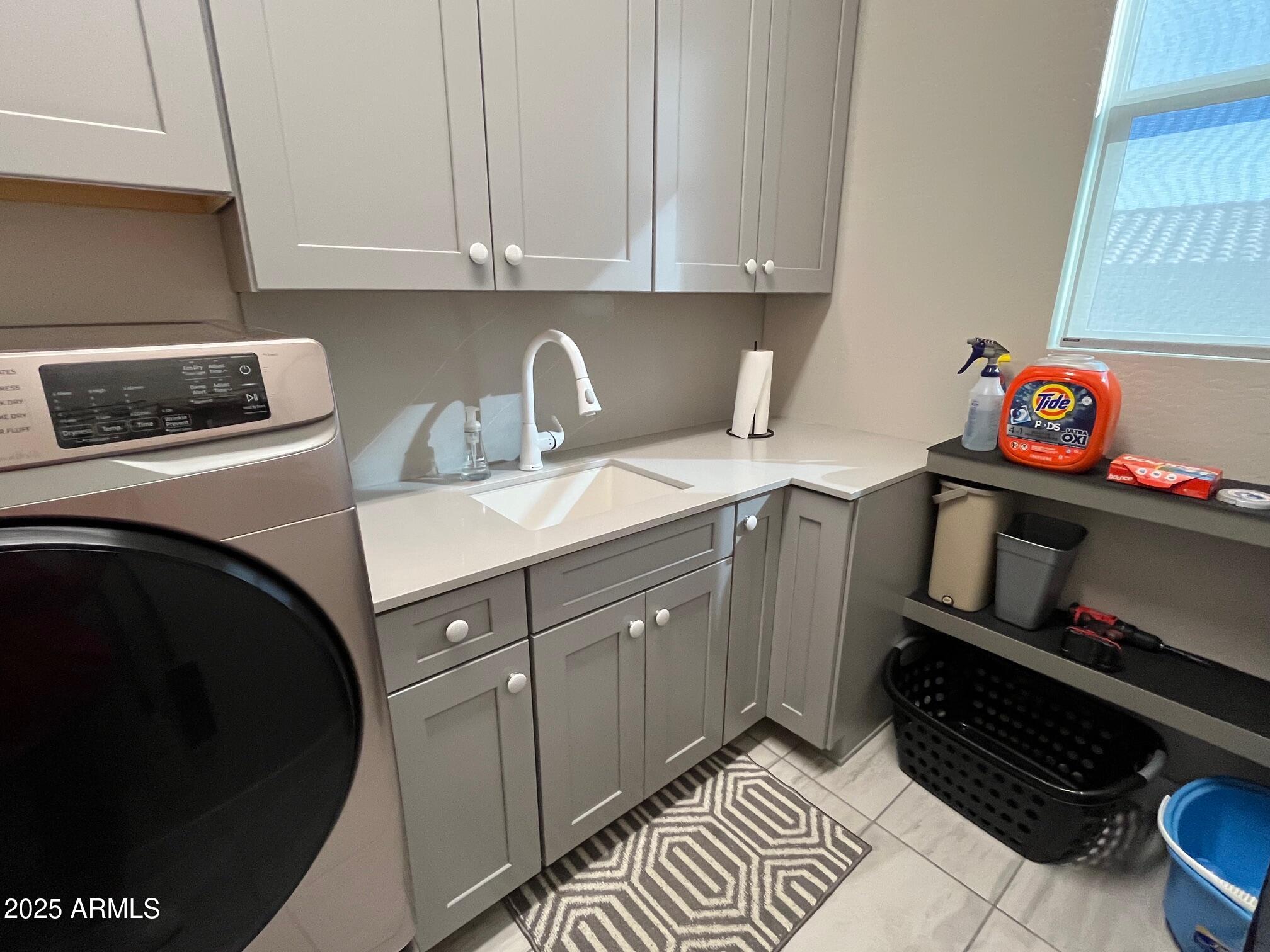 8528 W FALLEN LEAF Lane