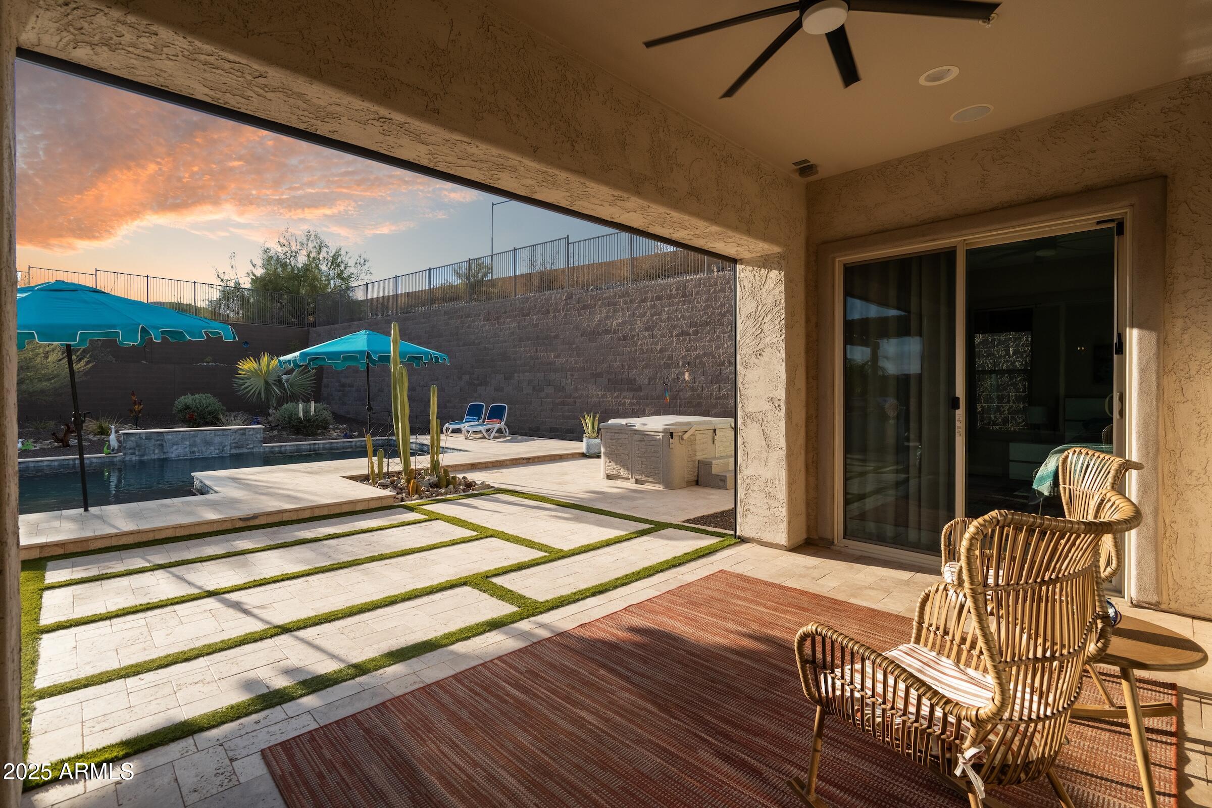 8528 W FALLEN LEAF Lane