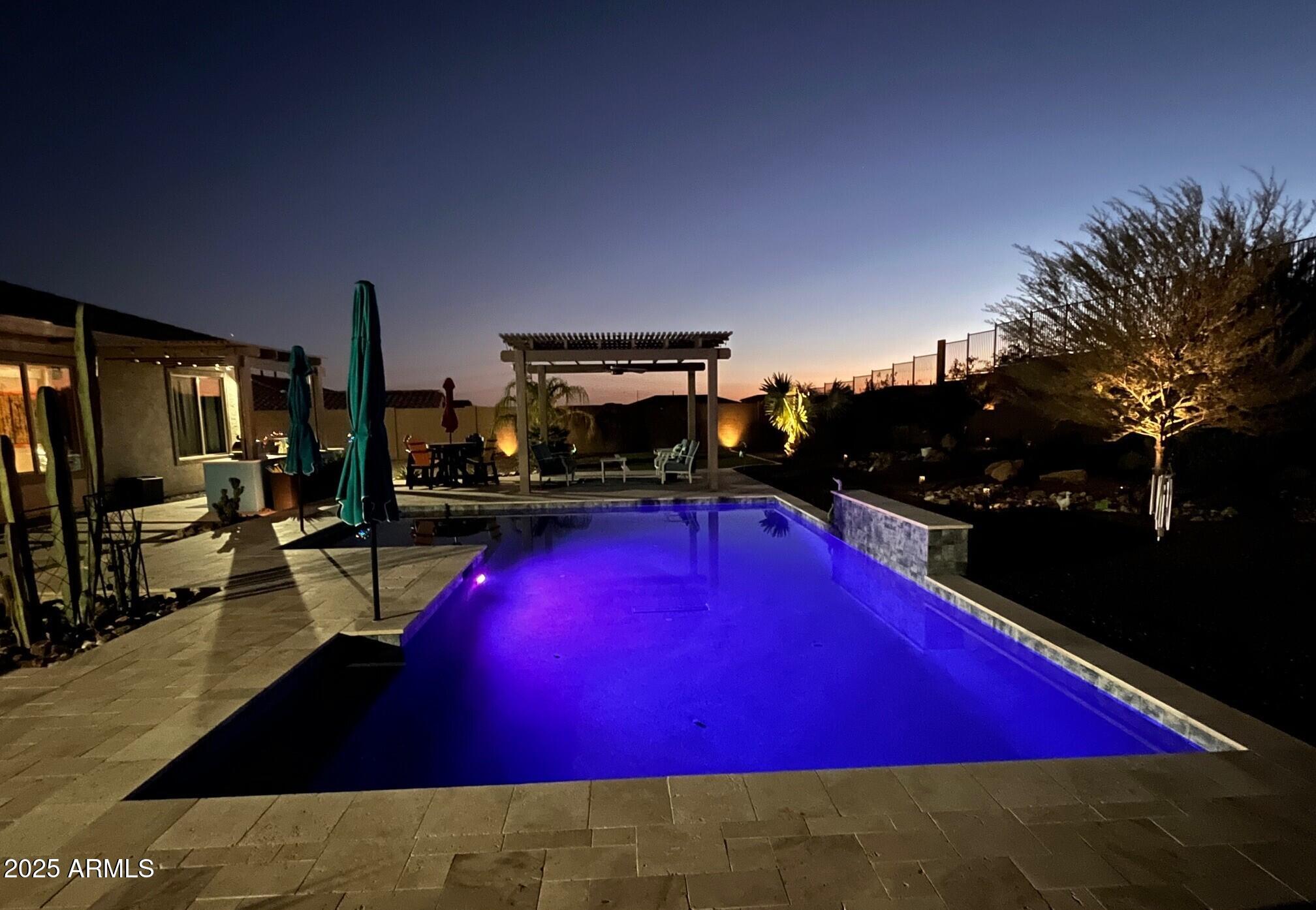 8528 W FALLEN LEAF Lane