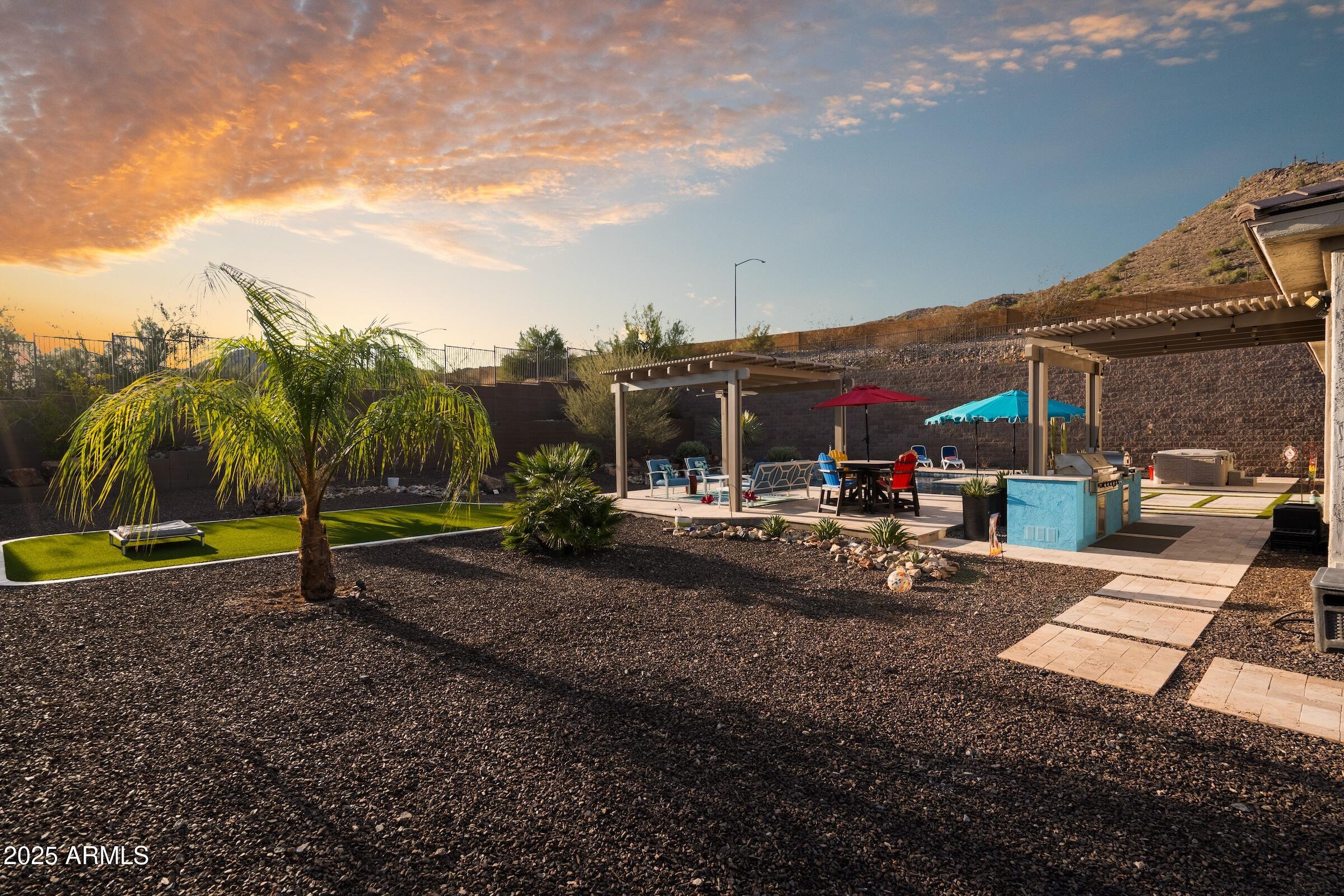 8528 W FALLEN LEAF Lane