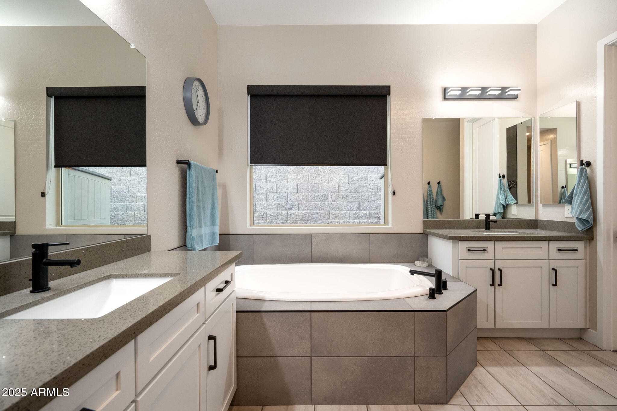 8528 W FALLEN LEAF Lane