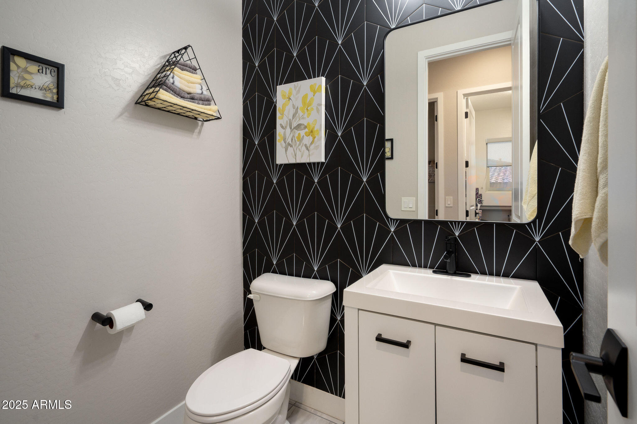 8528 W FALLEN LEAF Lane