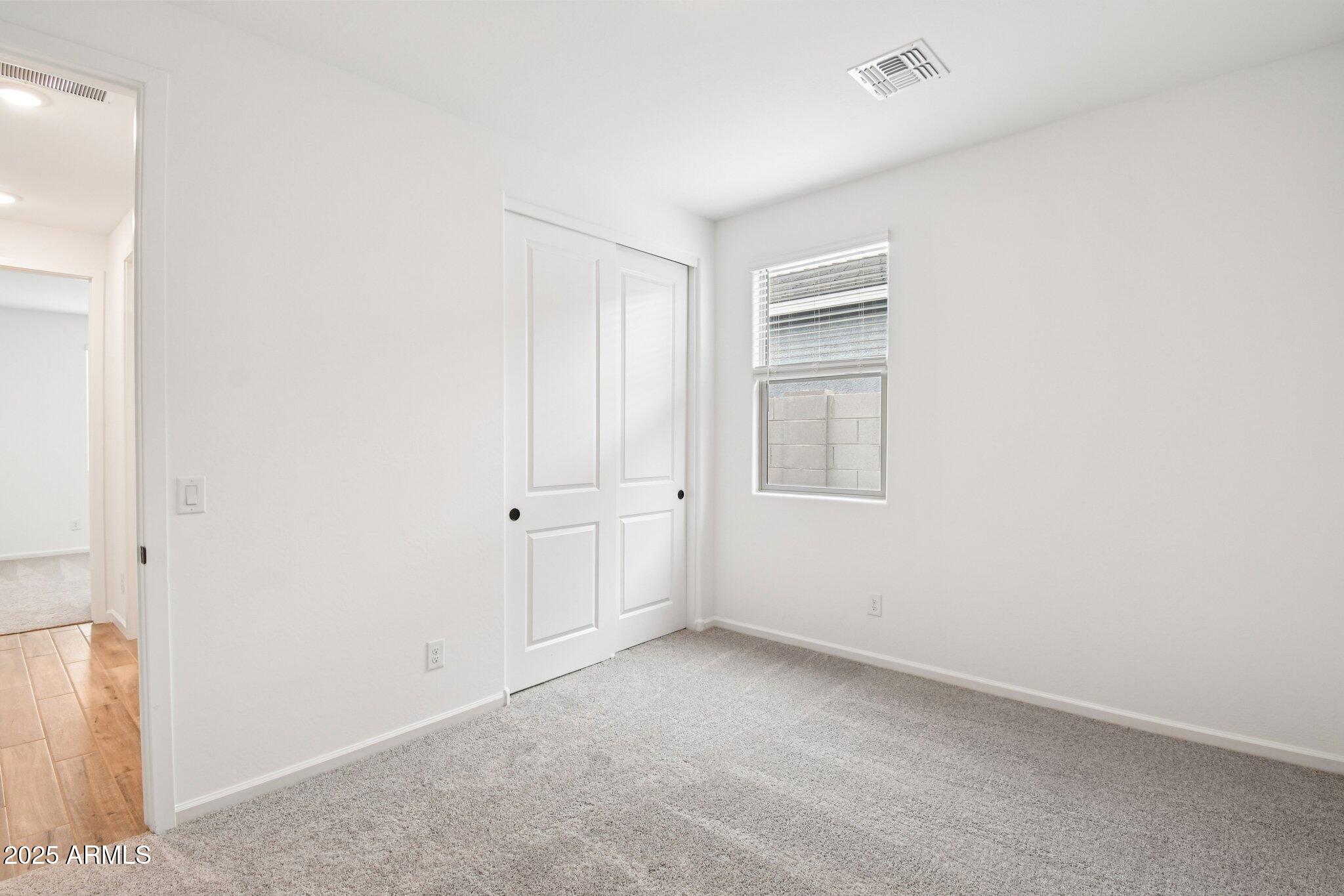 15792 W BERYL Avenue