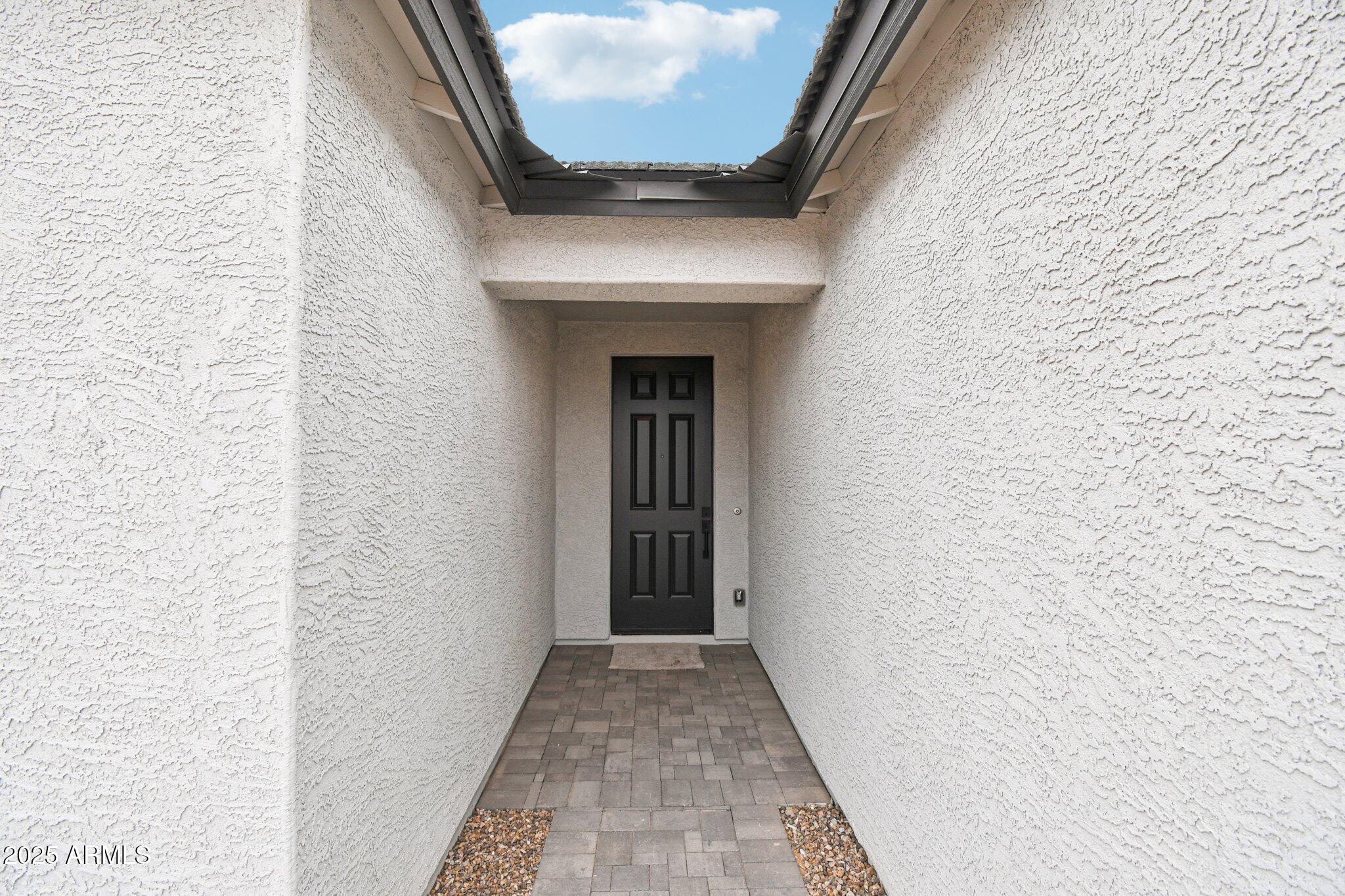 15792 W BERYL Avenue