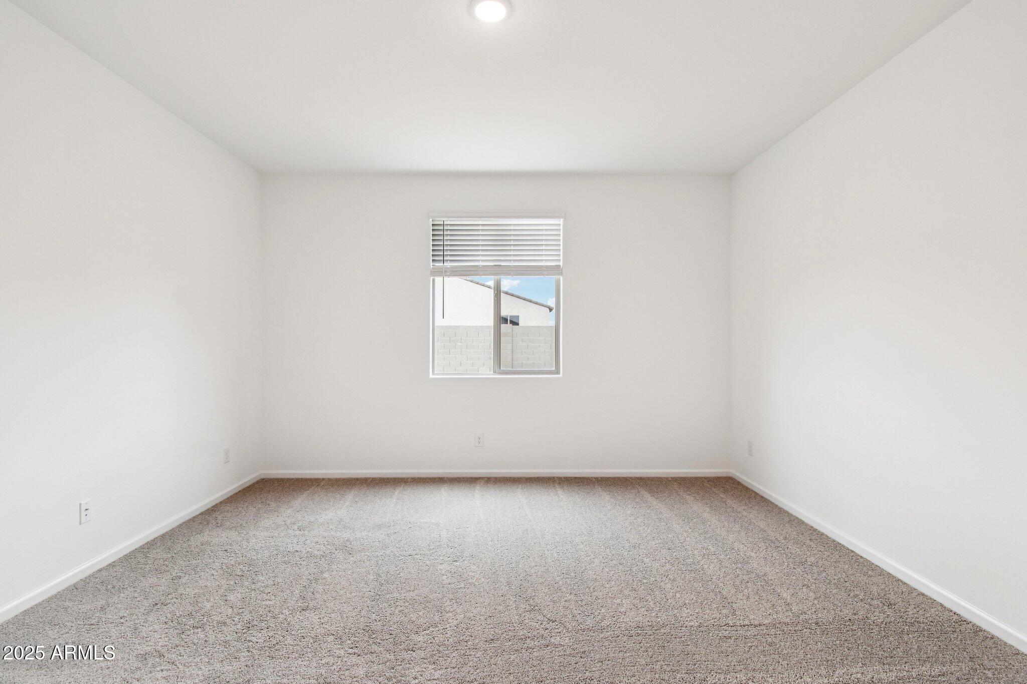 15792 W BERYL Avenue