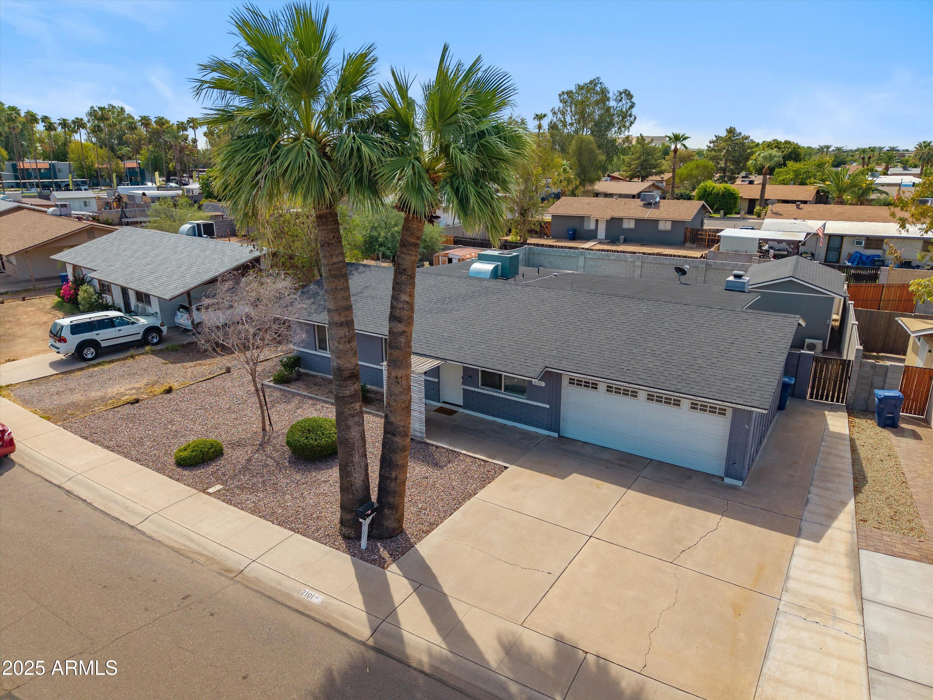 2101 W BOSTON Street